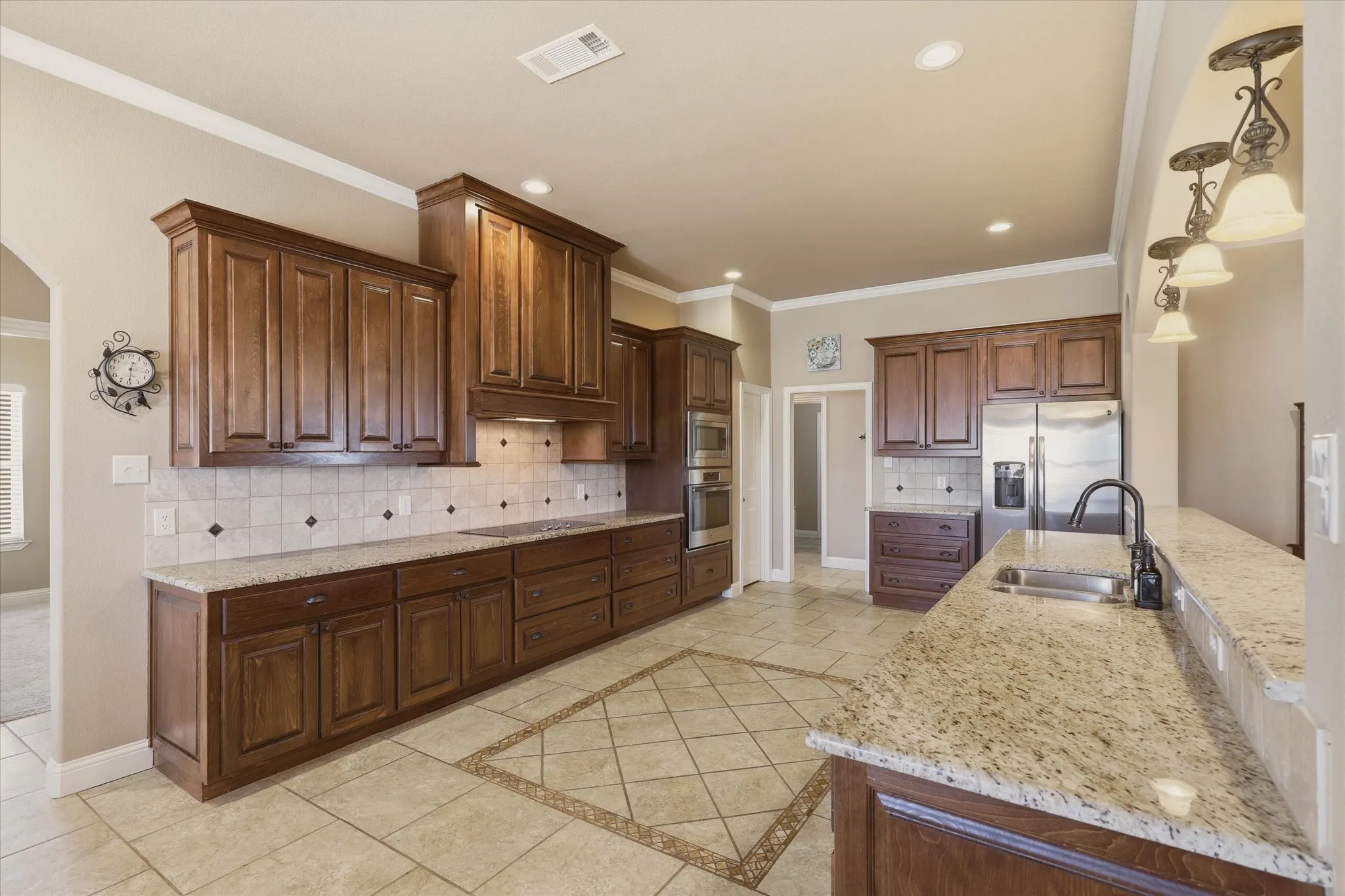 Single Family Residence For Sale in Wise County , 453 Kincannon Lane, Rhome, Texas 76078, 3 Bedroom, 3 Bathroom, 3 Garage spaces, 2,834 Sqft, built in 2016, mls#21385896, Real Estate Agent in Rhome, Homes For Sale in Wise county, Homes For Sale in Rhome, Realtor in Rhome Texas, Real Estate Brokerage Independent Realty Texas, Luminita Cordes Realtor