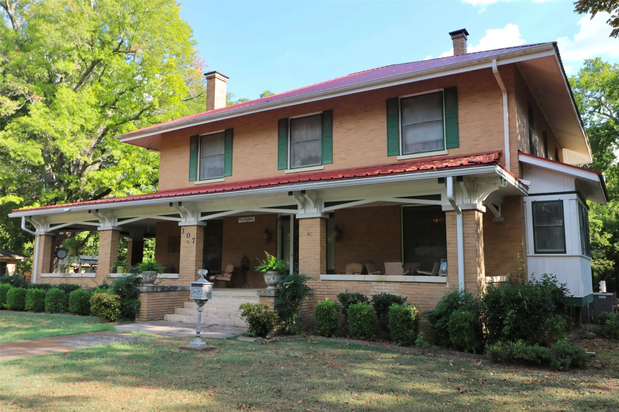 Single Family Residence For Sale