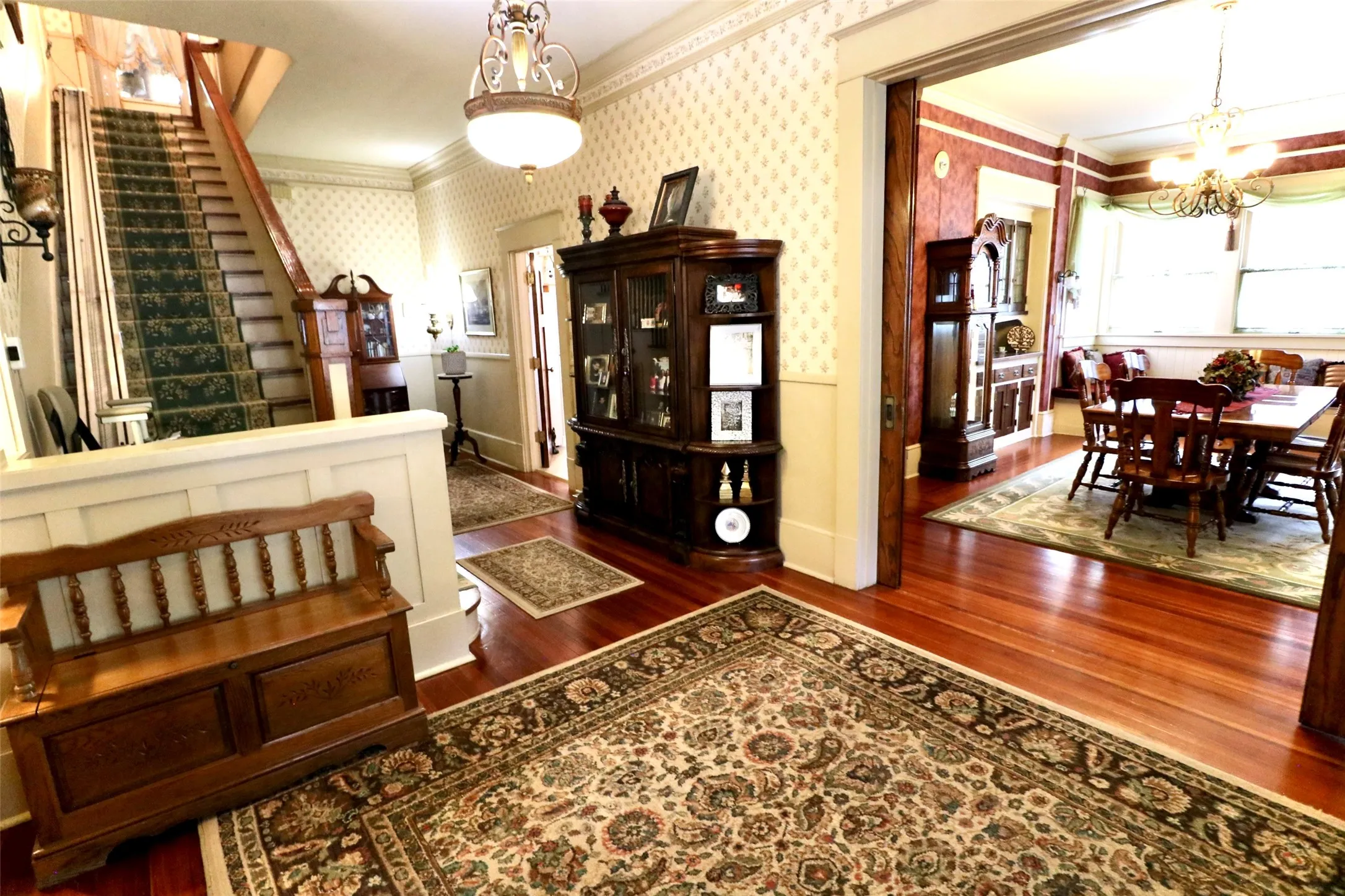 Single Family Residence For Sale in Lamar County , 307 Honey Grove St, Roxton, Texas 75477, 4 Bedroom, 2 Bathroom, 2 Garage spaces, 3,489 Sqft, built in 1912, mls#21383635, Real Estate Agent in Roxton, Homes For Sale in Lamar county, Homes For Sale in Roxton, Realtor in Roxton Texas, Real Estate Brokerage Independent Realty Texas, Luminita Cordes Realtor