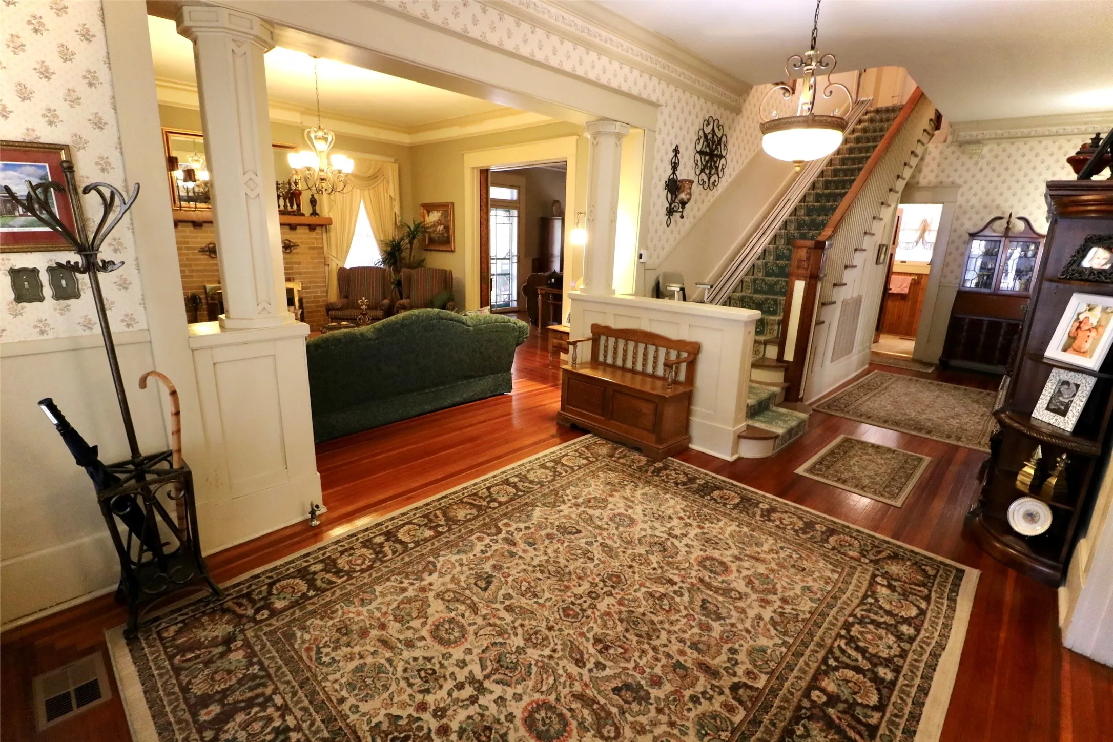 Single Family Residence For Sale in Lamar County , 307 Honey Grove St, Roxton, Texas 75477, 4 Bedroom, 2 Bathroom, 2 Garage spaces, 3,489 Sqft, built in 1912, mls#21383635, Real Estate Agent in Roxton, Homes For Sale in Lamar county, Homes For Sale in Roxton, Realtor in Roxton Texas, Real Estate Brokerage Independent Realty Texas, Luminita Cordes Realtor