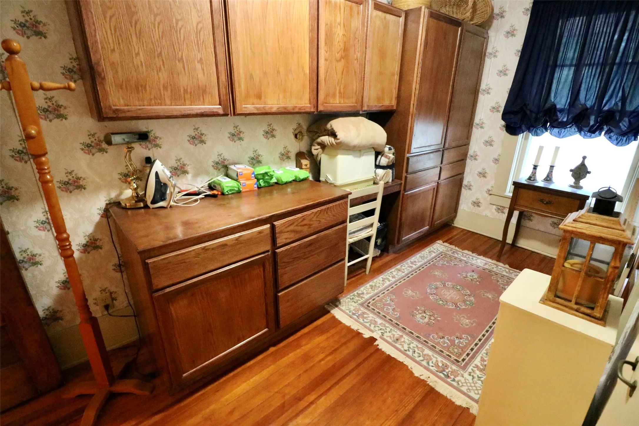 Single Family Residence For Sale in Lamar County , 307 Honey Grove St, Roxton, Texas 75477, 4 Bedroom, 2 Bathroom, 2 Garage spaces, 3,489 Sqft, built in 1912, mls#21383635, Real Estate Agent in Roxton, Homes For Sale in Lamar county, Homes For Sale in Roxton, Realtor in Roxton Texas, Real Estate Brokerage Independent Realty Texas, Luminita Cordes Realtor