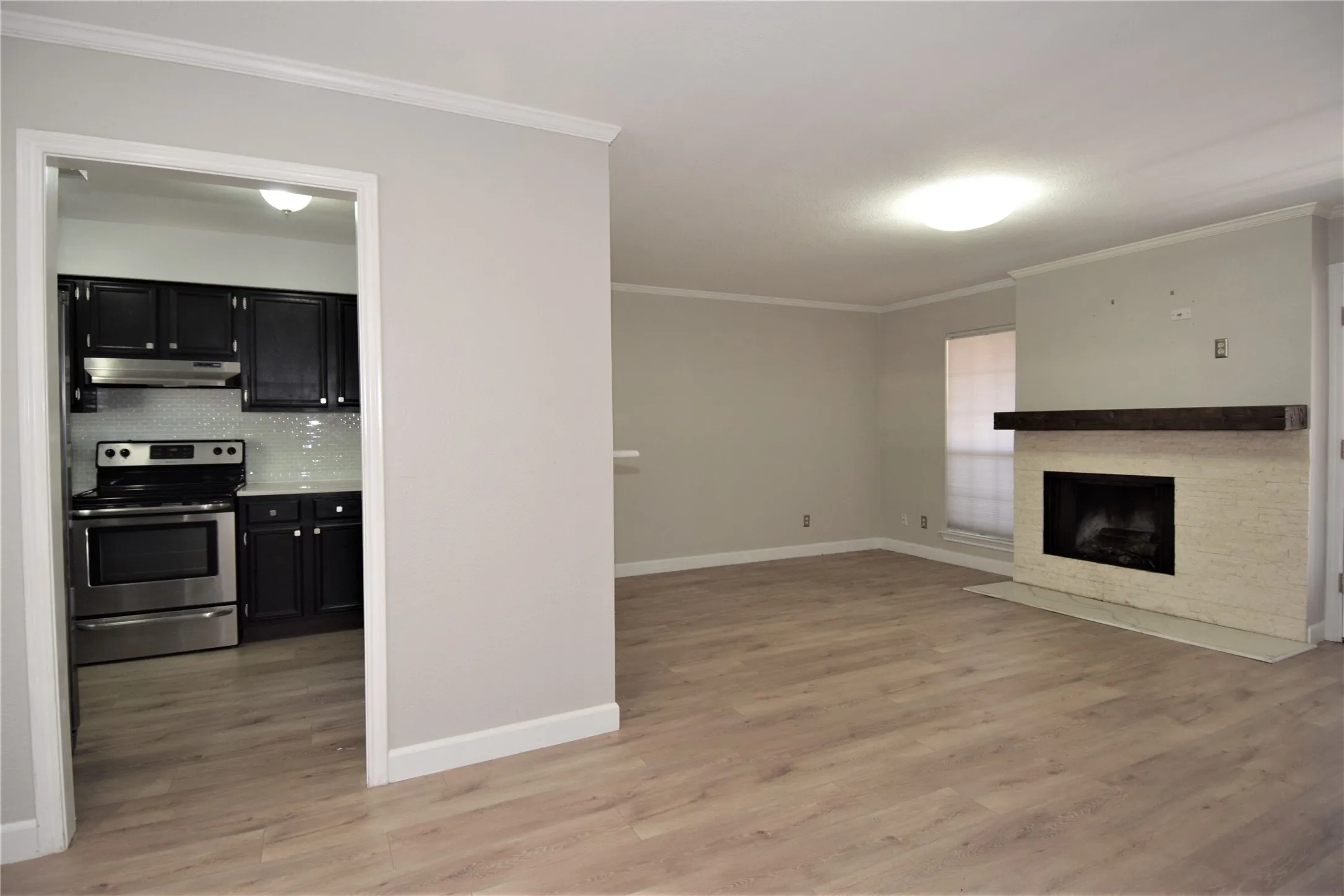 Condominium For Sale in Dallas County , 16301 ledgemont Lane 176, Addison, Texas 75001, 2 Bedroom, 2 Bathroom, Garage spaces, 1,046 Sqft, built in 1982, mls#21375068, Real Estate Agent in Addison, Homes For Sale in Dallas county, Homes For Sale in Addison, Realtor in Addison Texas, Real Estate Brokerage Independent Realty Texas, Luminita Cordes Realtor