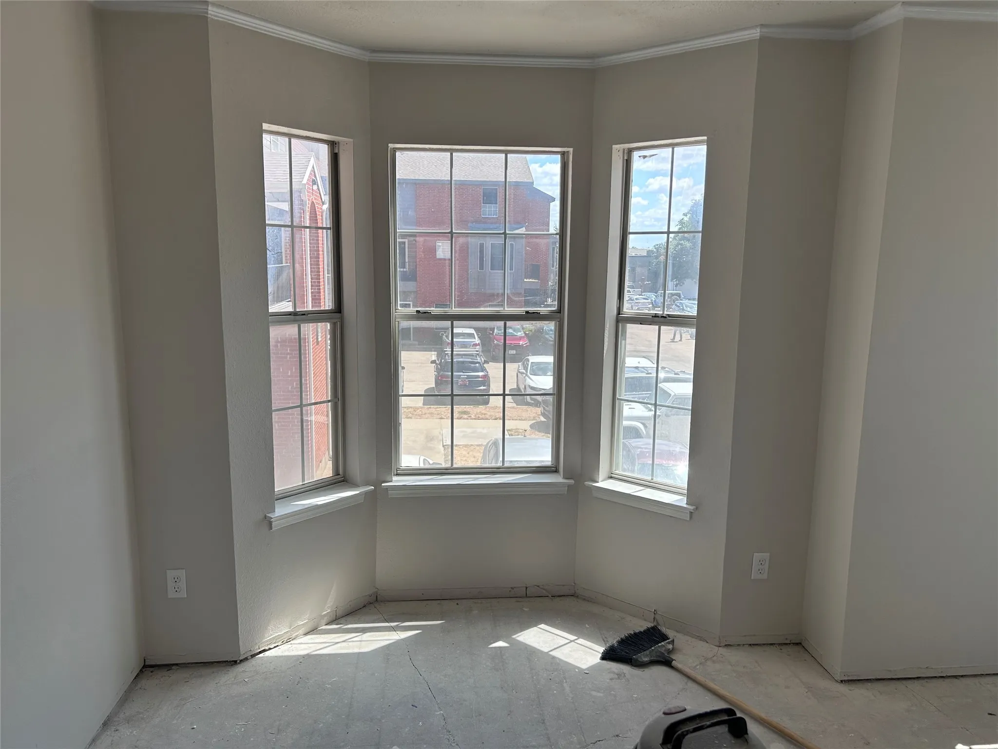 Renovations underway in the dining room with new recessed lighting. New vinyl plank flooring and 2" blinds coming soon.