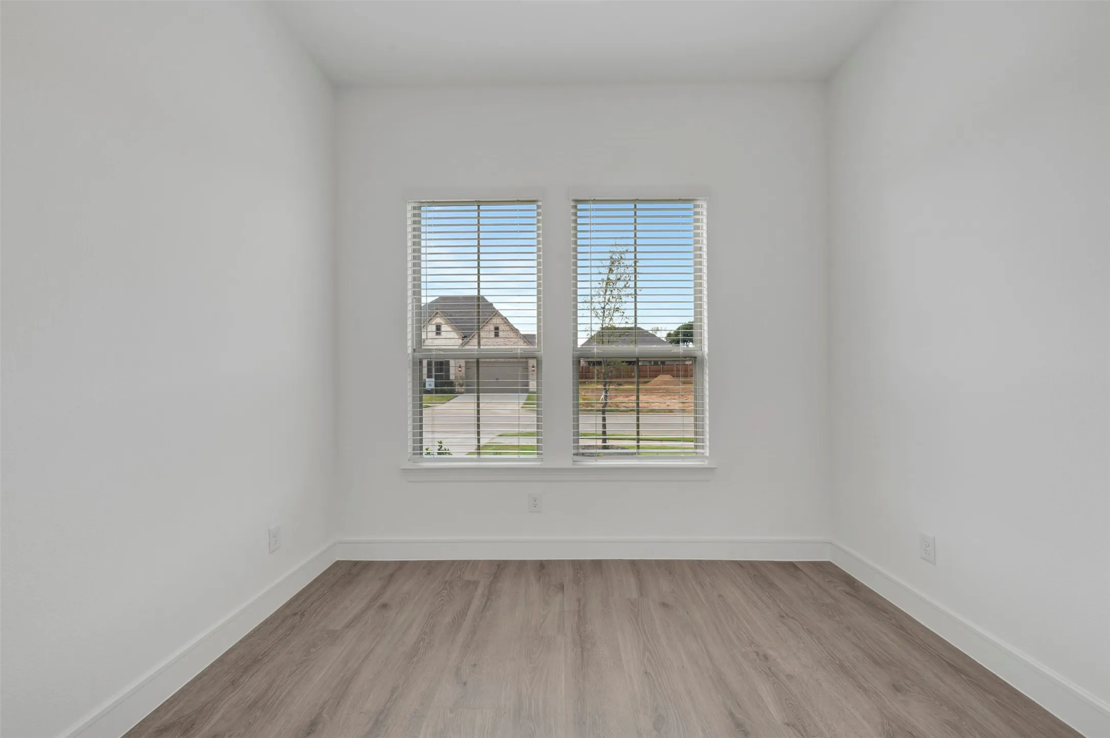 Single Family Residence For Sale in Tarrant County , 5639 Taylor Trail, Arlington, Texas 76017, 4 Bedroom, 4 Bathroom, 3 Garage spaces, 2,852 Sqft, built in 2026, mls#21386399, Real Estate Agent in Arlington, Homes For Sale in Tarrant county, Homes For Sale in Arlington, Realtor in Arlington Texas, Real Estate Brokerage Independent Realty Texas, Luminita Cordes Realtor