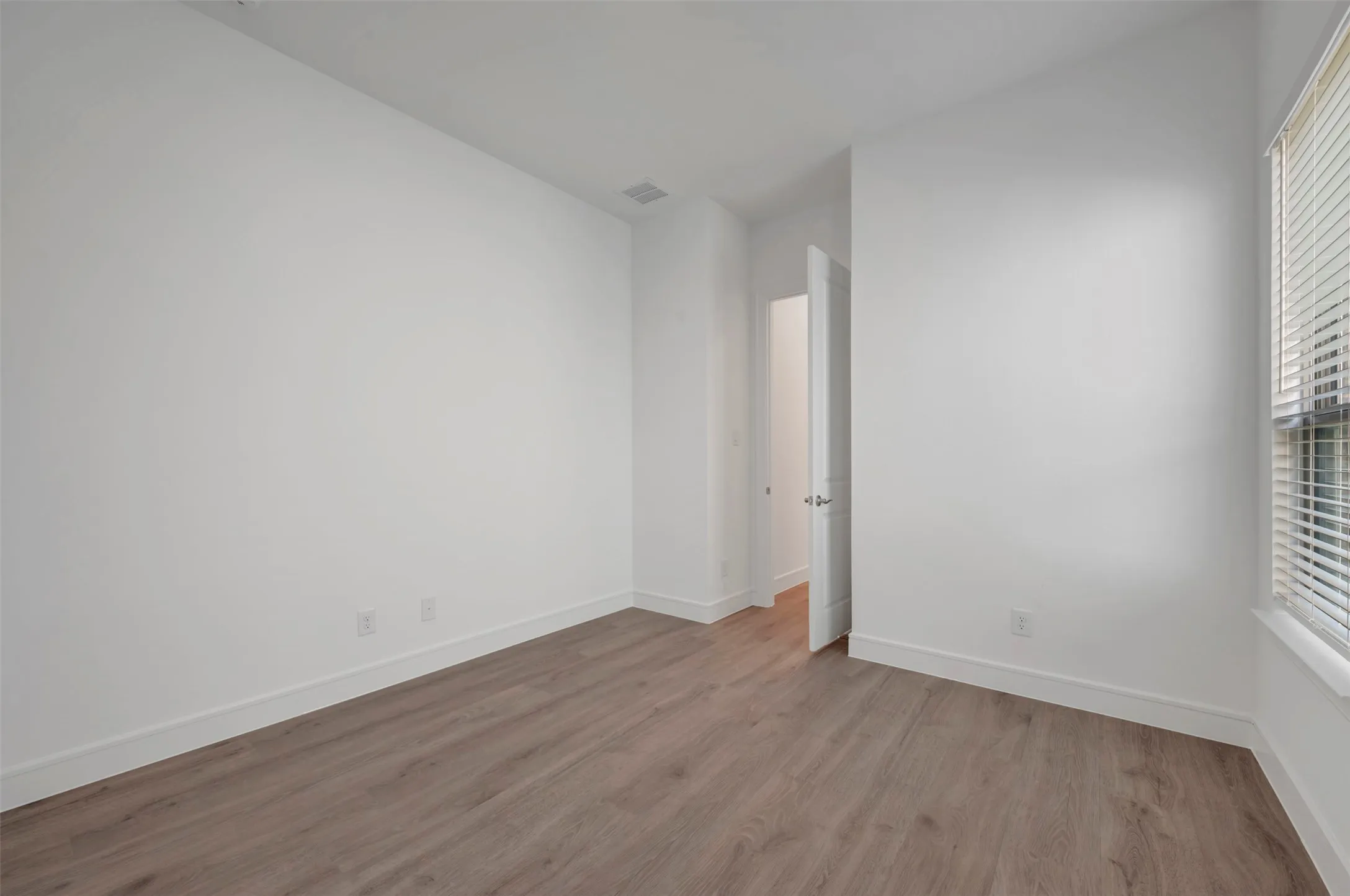 Single Family Residence For Sale in Tarrant County , 5639 Taylor Trail, Arlington, Texas 76017, 4 Bedroom, 4 Bathroom, 3 Garage spaces, 2,852 Sqft, built in 2026, mls#21386399, Real Estate Agent in Arlington, Homes For Sale in Tarrant county, Homes For Sale in Arlington, Realtor in Arlington Texas, Real Estate Brokerage Independent Realty Texas, Luminita Cordes Realtor