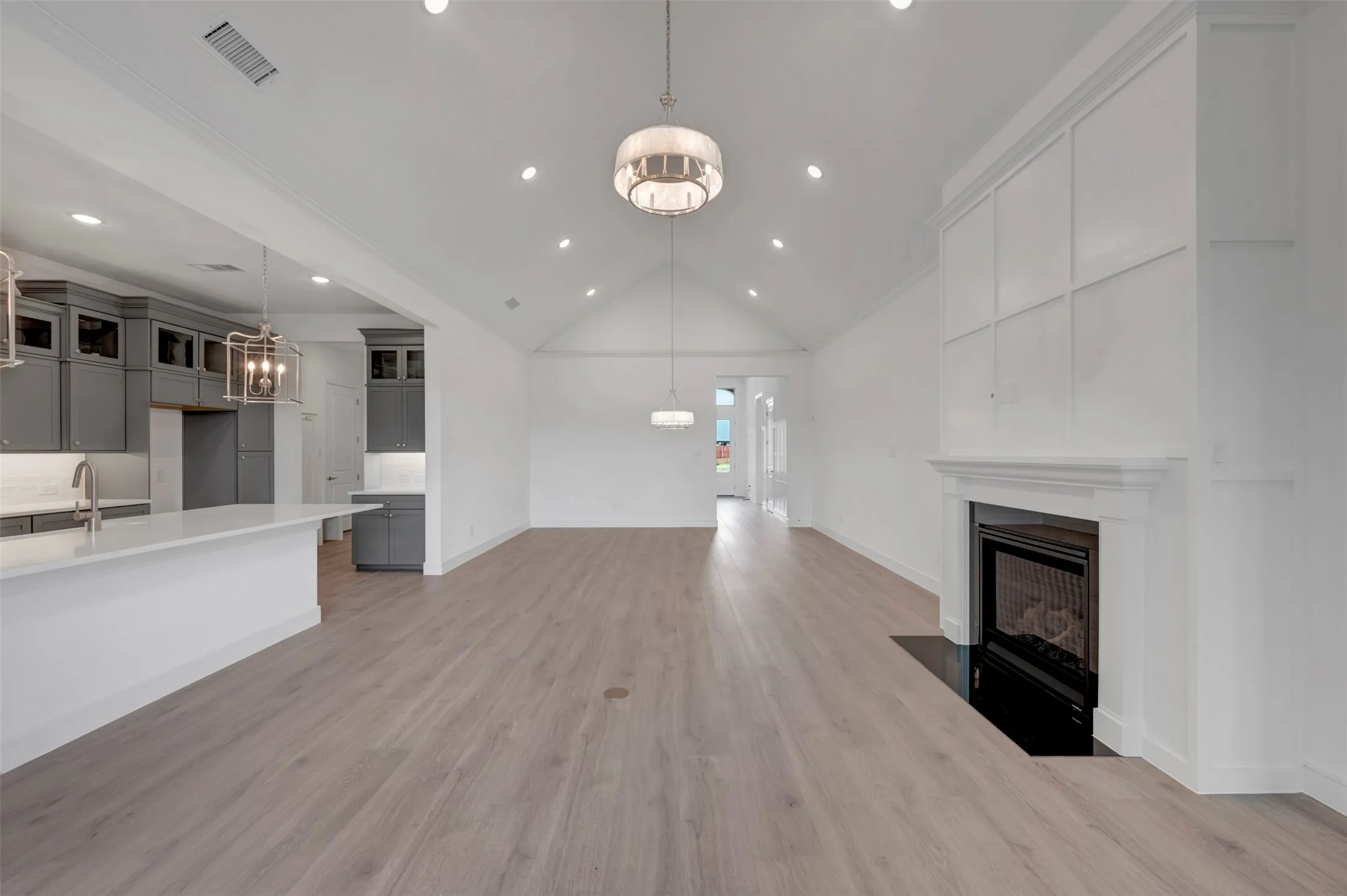 Single Family Residence For Sale in Tarrant County , 5639 Taylor Trail, Arlington, Texas 76017, 4 Bedroom, 4 Bathroom, 3 Garage spaces, 2,852 Sqft, built in 2026, mls#21386399, Real Estate Agent in Arlington, Homes For Sale in Tarrant county, Homes For Sale in Arlington, Realtor in Arlington Texas, Real Estate Brokerage Independent Realty Texas, Luminita Cordes Realtor