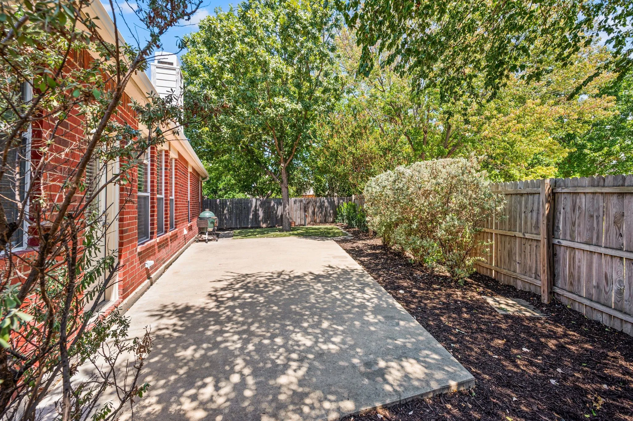 Single Family Residence For Sale in Tarrant County , 8404 Island Court, Fort Worth, Texas 76137, 3 Bedroom, 2 Bathroom, 2 Garage spaces, 2,033 Sqft, built in 2001, mls#21385766, Real Estate Agent in Fort Worth, Homes For Sale in Tarrant county, Homes For Sale in Fort Worth, Realtor in Fort Worth Texas, Real Estate Brokerage Independent Realty Texas, Luminita Cordes Realtor