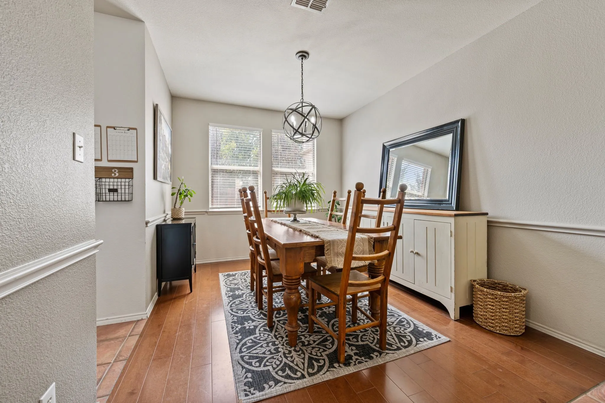 Single Family Residence For Sale in Tarrant County , 8404 Island Court, Fort Worth, Texas 76137, 3 Bedroom, 2 Bathroom, 2 Garage spaces, 2,033 Sqft, built in 2001, mls#21385766, Real Estate Agent in Fort Worth, Homes For Sale in Tarrant county, Homes For Sale in Fort Worth, Realtor in Fort Worth Texas, Real Estate Brokerage Independent Realty Texas, Luminita Cordes Realtor