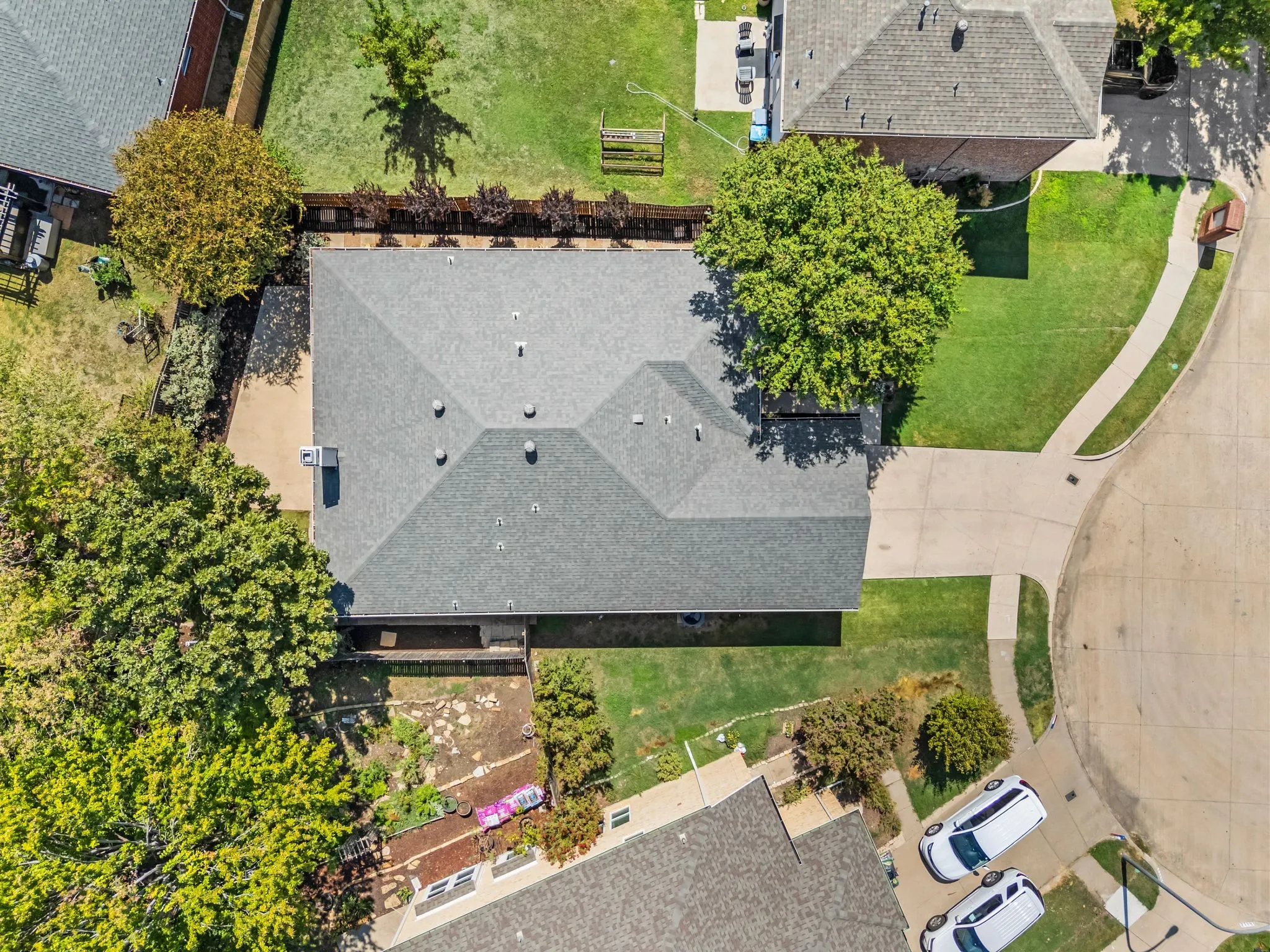 Single Family Residence For Sale in Tarrant County , 8404 Island Court, Fort Worth, Texas 76137, 3 Bedroom, 2 Bathroom, 2 Garage spaces, 2,033 Sqft, built in 2001, mls#21385766, Real Estate Agent in Fort Worth, Homes For Sale in Tarrant county, Homes For Sale in Fort Worth, Realtor in Fort Worth Texas, Real Estate Brokerage Independent Realty Texas, Luminita Cordes Realtor