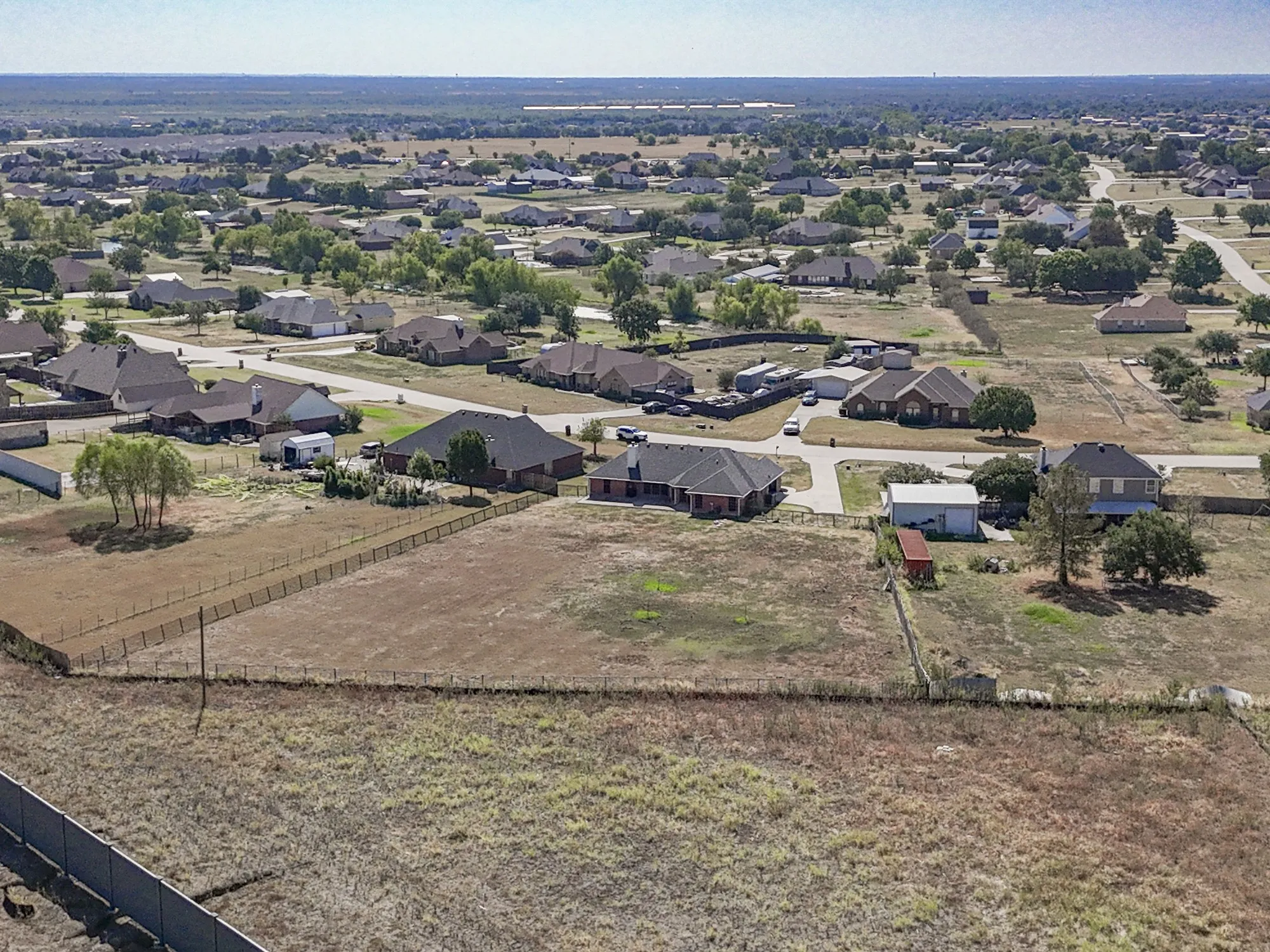 Single Family Residence For Sale in Kaufman County , 16422 Prairie Meadow, Forney, Texas 75126, 4 Bedroom, 2 Bathroom, 2 Garage spaces, 2,380 Sqft, built in 2004, mls#21386385, Real Estate Agent in Forney, Homes For Sale in Kaufman county, Homes For Sale in Forney, Realtor in Forney Texas, Real Estate Brokerage Independent Realty Texas, Luminita Cordes Realtor