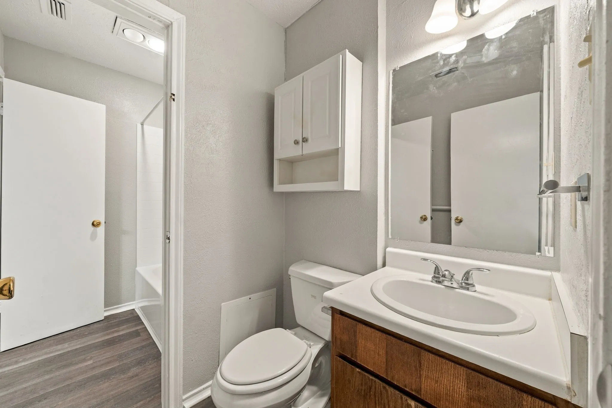 Single Family Residence For Rent in Denton County , 1108 N Elm Street 7, Denton, Texas 76201, 2 Bedroom, 2 Bathroom, Garage spaces, 5,472 Sqft, built in 1968, mls#21365964, Real Estate Agent in Denton, Homes For Rent in Denton county, Homes For Rent in Denton, Realtor in Denton Texas, Real Estate Brokerage Independent Realty Texas, Luminita Cordes Realtor