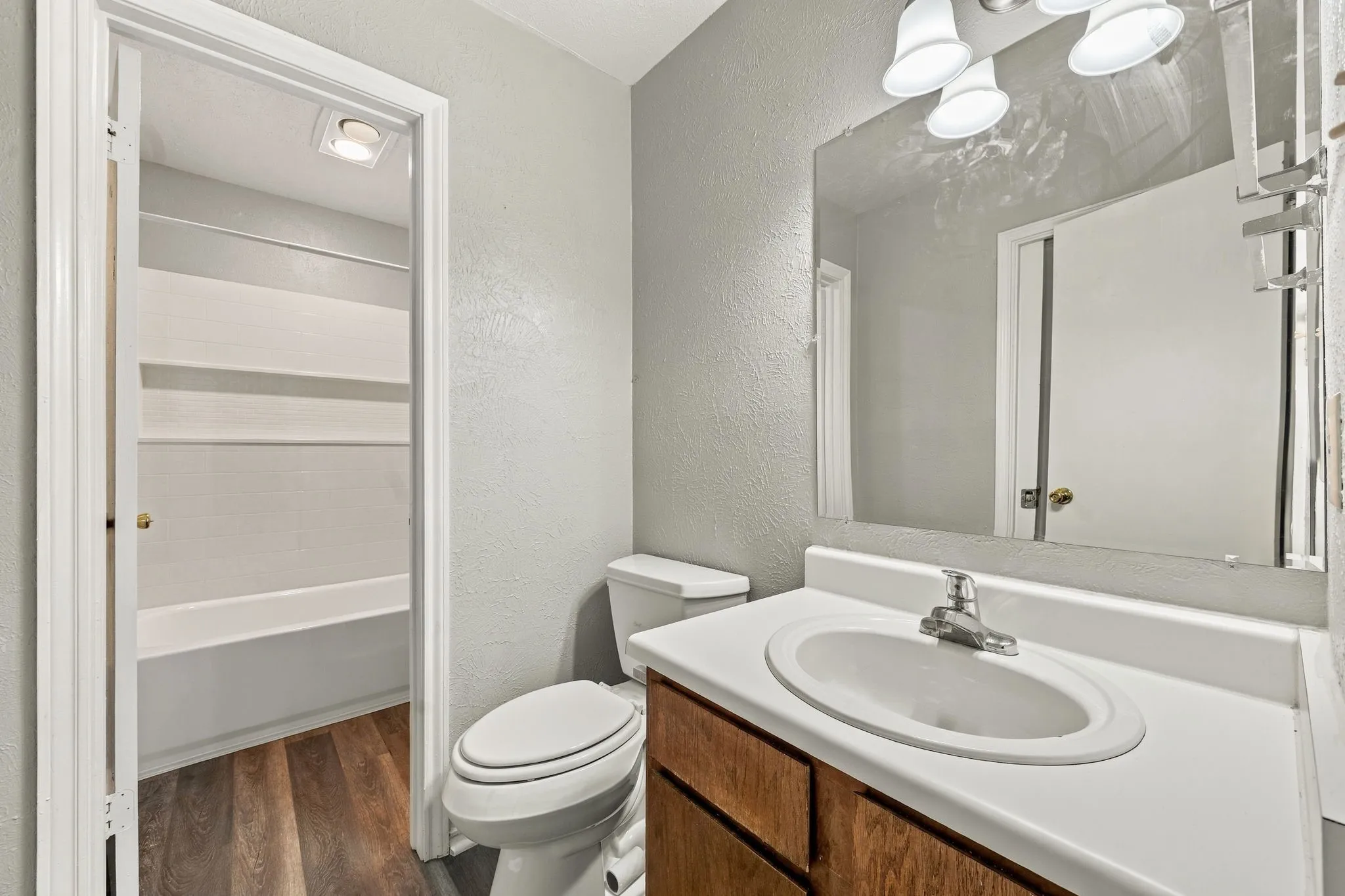 Single Family Residence For Rent in Denton County , 1108 N Elm Street 7, Denton, Texas 76201, 2 Bedroom, 2 Bathroom, Garage spaces, 5,472 Sqft, built in 1968, mls#21365964, Real Estate Agent in Denton, Homes For Rent in Denton county, Homes For Rent in Denton, Realtor in Denton Texas, Real Estate Brokerage Independent Realty Texas, Luminita Cordes Realtor
