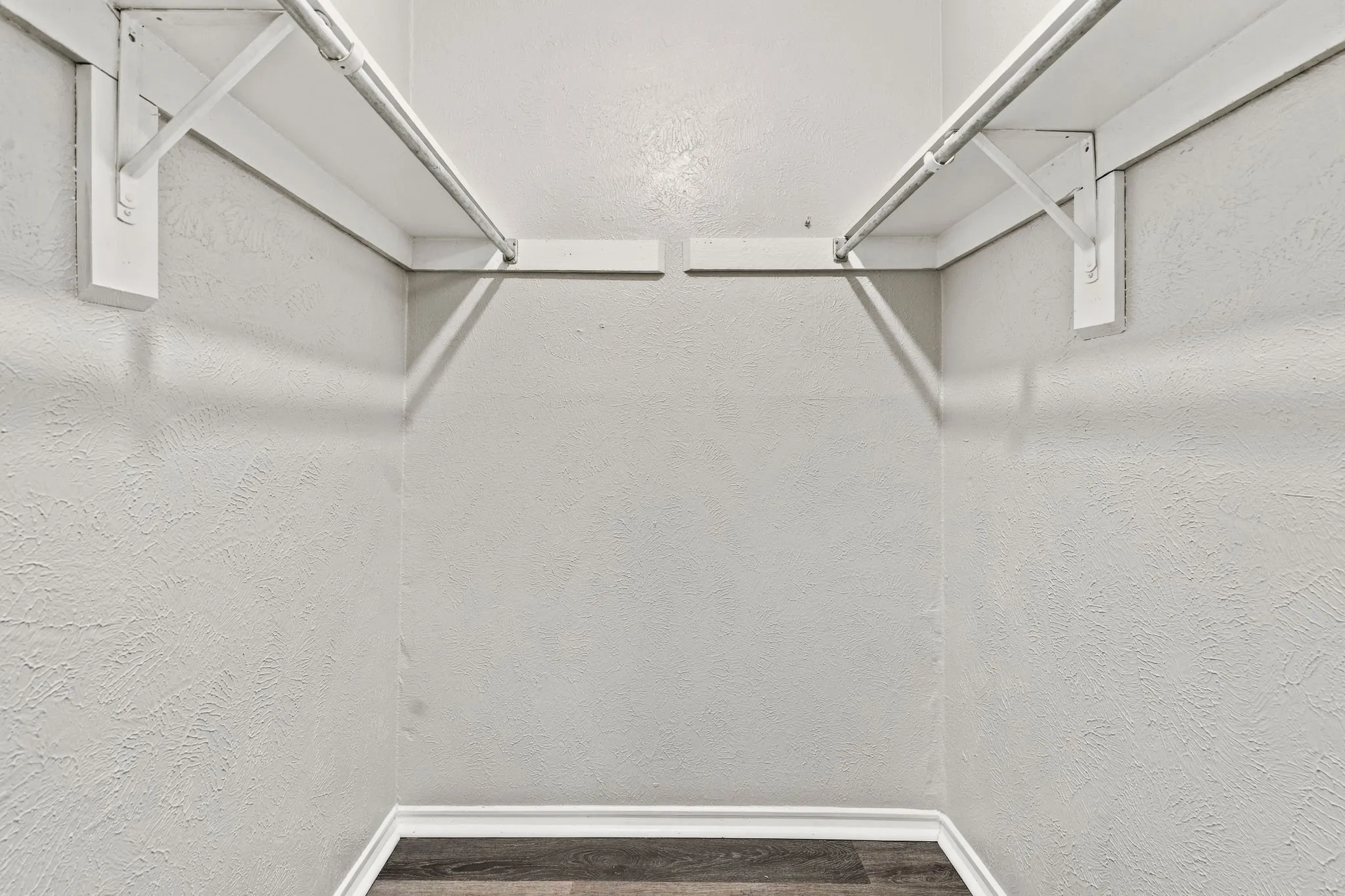 Single Family Residence For Rent in Denton County , 1108 N Elm Street 7, Denton, Texas 76201, 2 Bedroom, 2 Bathroom, Garage spaces, 5,472 Sqft, built in 1968, mls#21365964, Real Estate Agent in Denton, Homes For Rent in Denton county, Homes For Rent in Denton, Realtor in Denton Texas, Real Estate Brokerage Independent Realty Texas, Luminita Cordes Realtor