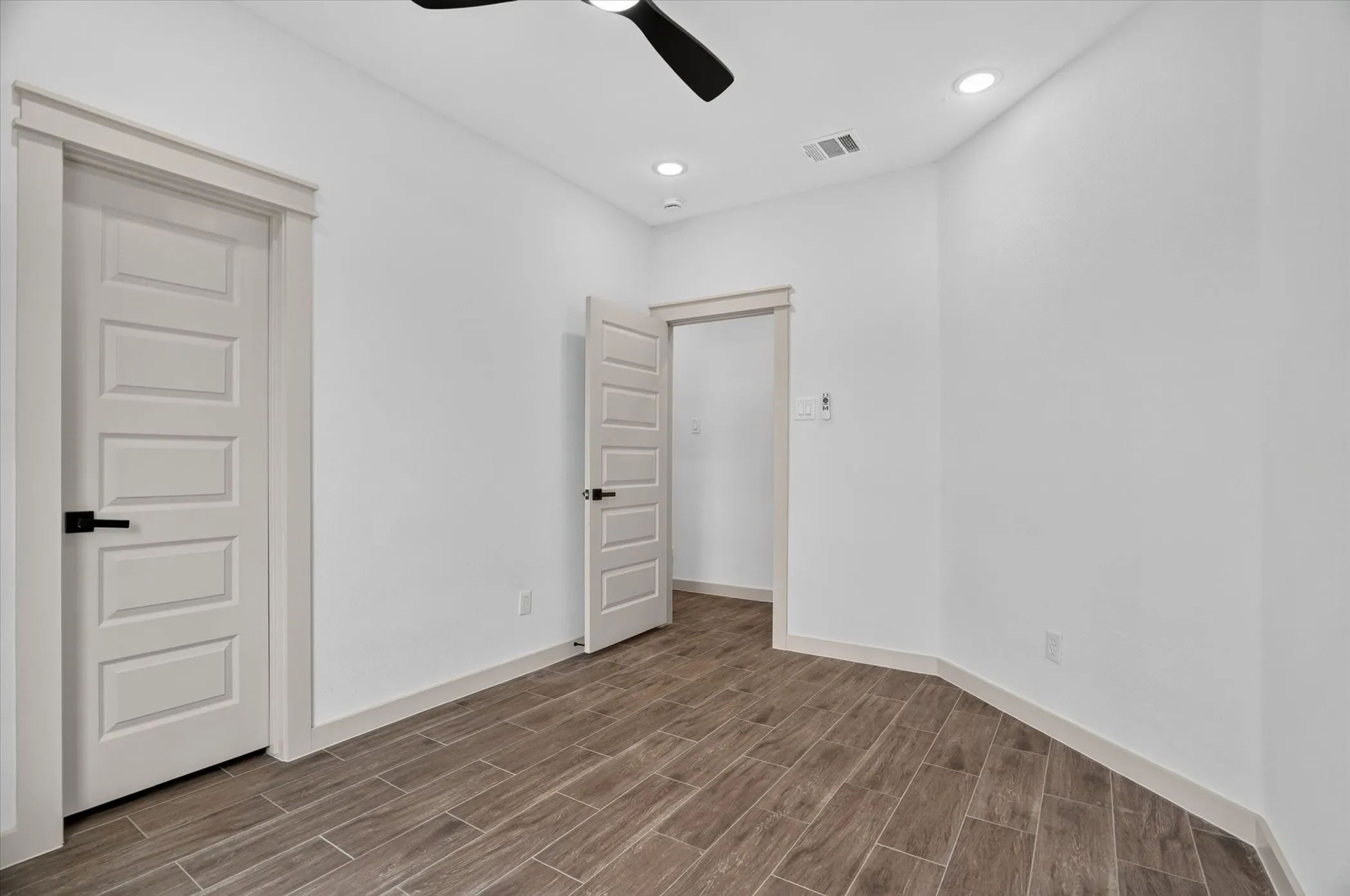 Single Family Residence For Rent in Hood County , 5849 Black Pine Circle, Granbury, Texas 76048, 3 Bedroom, 2 Bathroom, 1 Garage spaces, 1,307 Sqft, built in 2026, mls#21386409, Real Estate Agent in Granbury, Homes For Rent in Hood county, Homes For Rent in Granbury, Realtor in Granbury Texas, Real Estate Brokerage Independent Realty Texas, Luminita Cordes Realtor