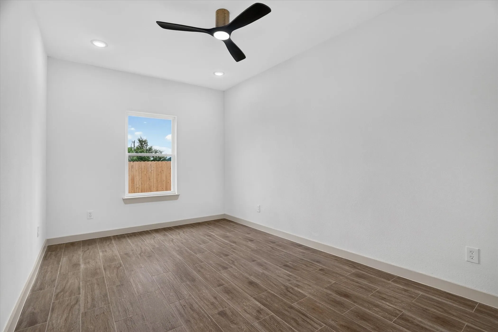 Single Family Residence For Rent in Hood County , 5849 Black Pine Circle, Granbury, Texas 76048, 3 Bedroom, 2 Bathroom, 1 Garage spaces, 1,307 Sqft, built in 2026, mls#21386409, Real Estate Agent in Granbury, Homes For Rent in Hood county, Homes For Rent in Granbury, Realtor in Granbury Texas, Real Estate Brokerage Independent Realty Texas, Luminita Cordes Realtor