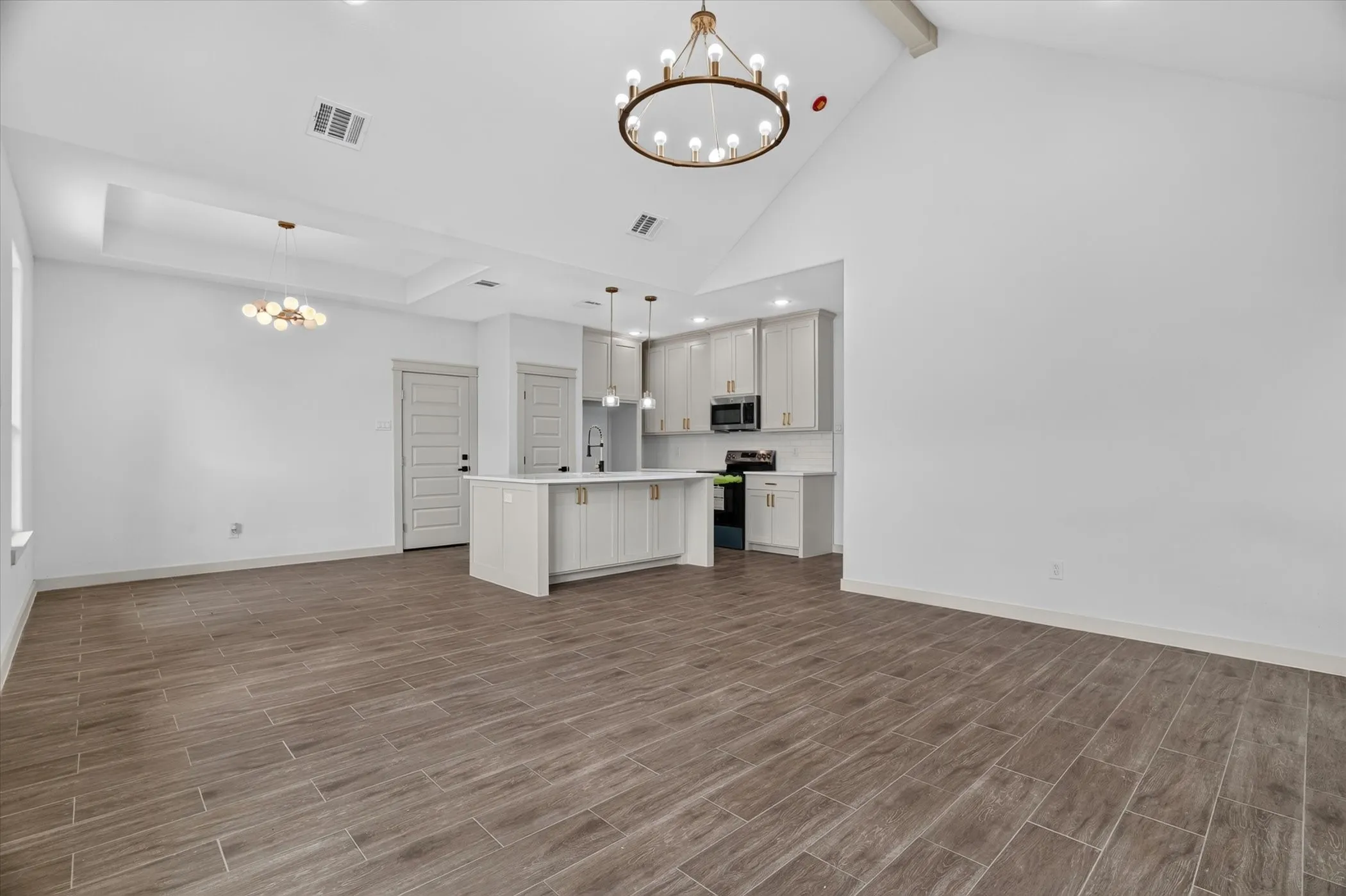 Single Family Residence For Rent in Hood County , 5849 Black Pine Circle, Granbury, Texas 76048, 3 Bedroom, 2 Bathroom, 1 Garage spaces, 1,307 Sqft, built in 2026, mls#21386409, Real Estate Agent in Granbury, Homes For Rent in Hood county, Homes For Rent in Granbury, Realtor in Granbury Texas, Real Estate Brokerage Independent Realty Texas, Luminita Cordes Realtor