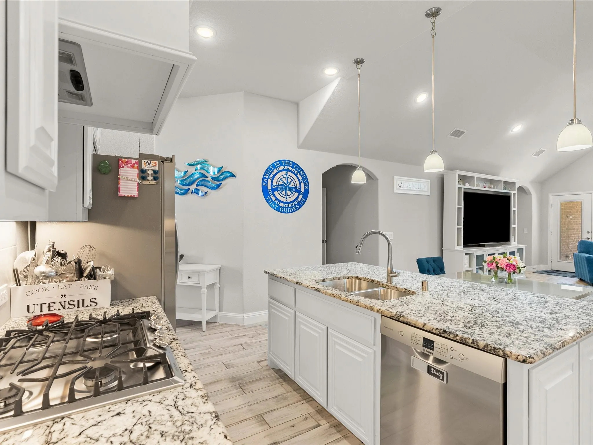 Single Family Residence For Sale in Collin County , 1120 Pheasant Crossing, Wylie, Texas 75098, 4 Bedroom, 2 Bathroom, 2 Garage spaces, 2,239 Sqft, built in 2019, mls#21385633, Real Estate Agent in Wylie, Homes For Sale in Collin county, Homes For Sale in Wylie, Realtor in Wylie Texas, Real Estate Brokerage Independent Realty Texas, Luminita Cordes Realtor