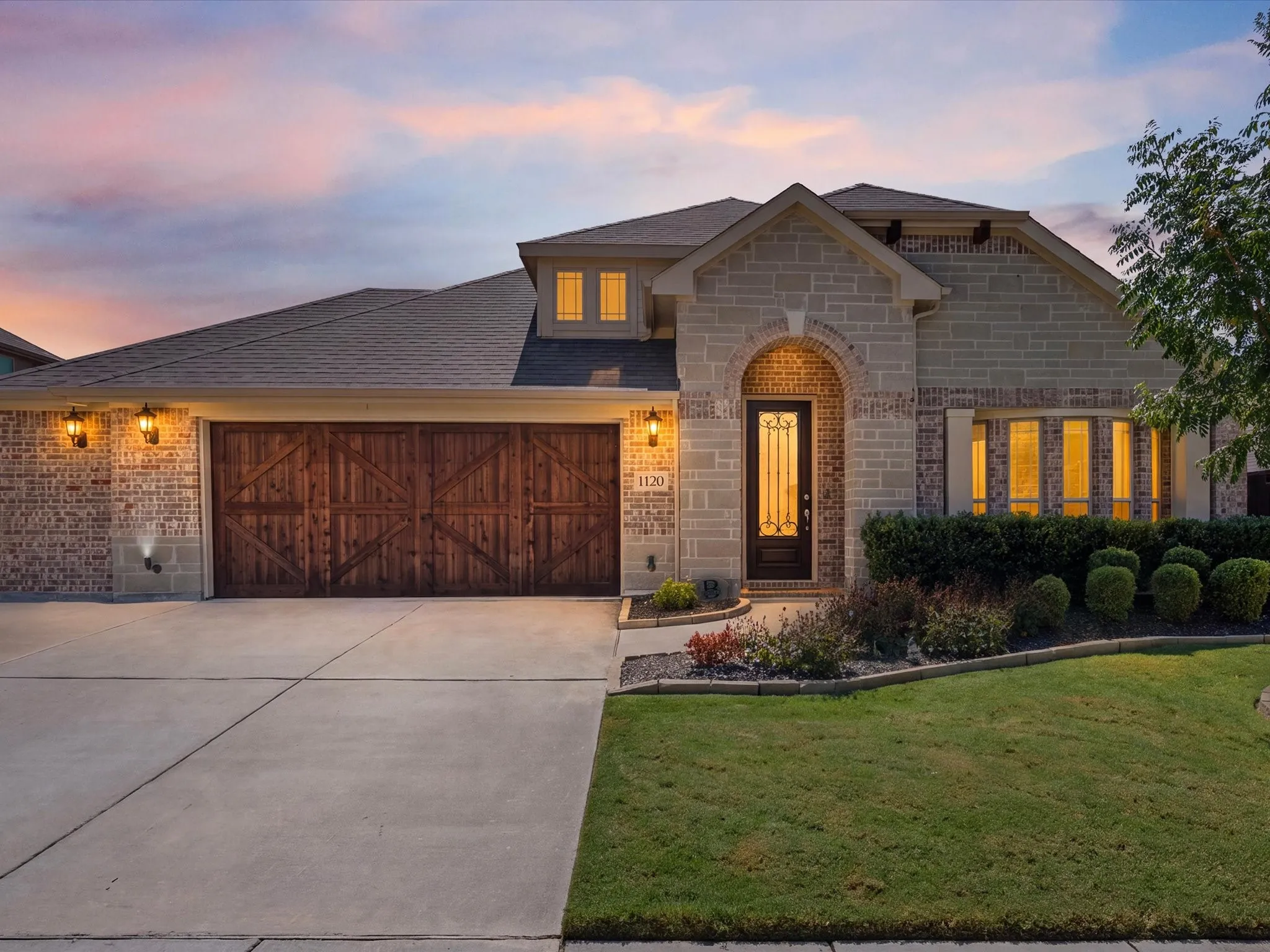 Single Family Residence For Sale in Collin County , 1120 Pheasant Crossing, Wylie, Texas 75098, 4 Bedroom, 2 Bathroom, 2 Garage spaces, 2,239 Sqft, built in 2019, mls#21385633, Real Estate Agent in Wylie, Homes For Sale in Collin county, Homes For Sale in Wylie, Realtor in Wylie Texas, Real Estate Brokerage Independent Realty Texas, Luminita Cordes Realtor