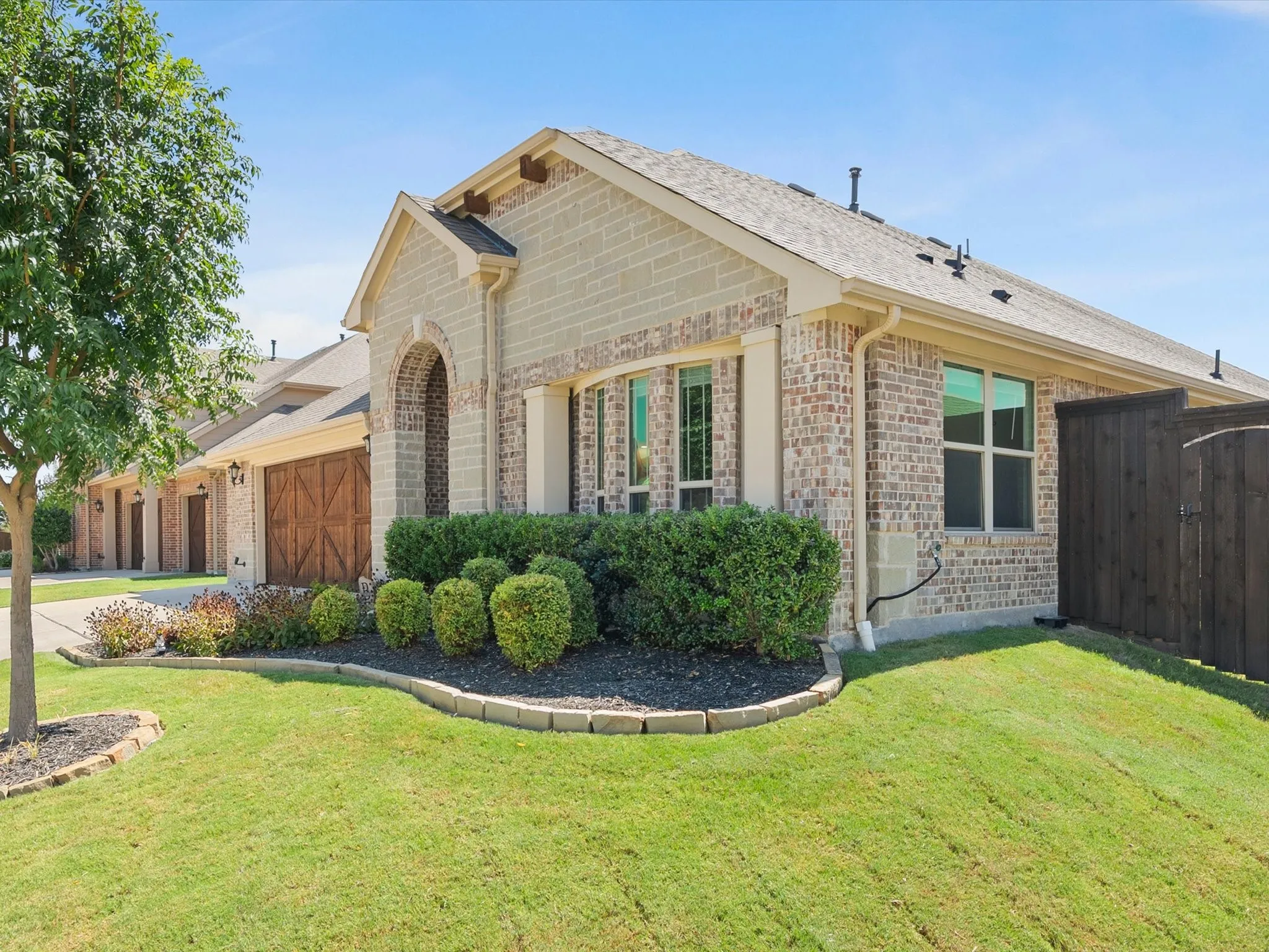 Single Family Residence For Sale in Collin County , 1120 Pheasant Crossing, Wylie, Texas 75098, 4 Bedroom, 2 Bathroom, 2 Garage spaces, 2,239 Sqft, built in 2019, mls#21385633, Real Estate Agent in Wylie, Homes For Sale in Collin county, Homes For Sale in Wylie, Realtor in Wylie Texas, Real Estate Brokerage Independent Realty Texas, Luminita Cordes Realtor