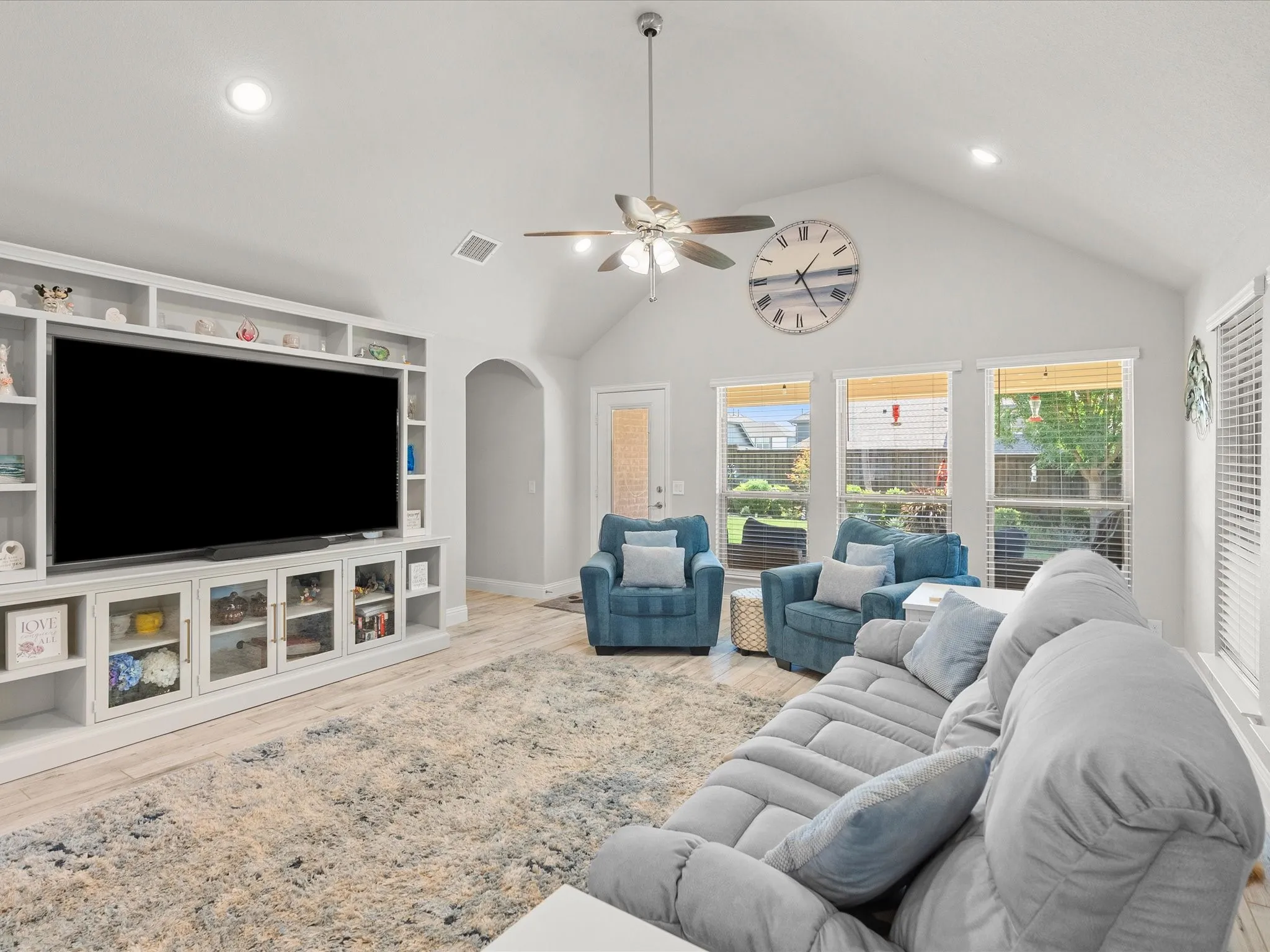 Single Family Residence For Sale in Collin County , 1120 Pheasant Crossing, Wylie, Texas 75098, 4 Bedroom, 2 Bathroom, 2 Garage spaces, 2,239 Sqft, built in 2019, mls#21385633, Real Estate Agent in Wylie, Homes For Sale in Collin county, Homes For Sale in Wylie, Realtor in Wylie Texas, Real Estate Brokerage Independent Realty Texas, Luminita Cordes Realtor