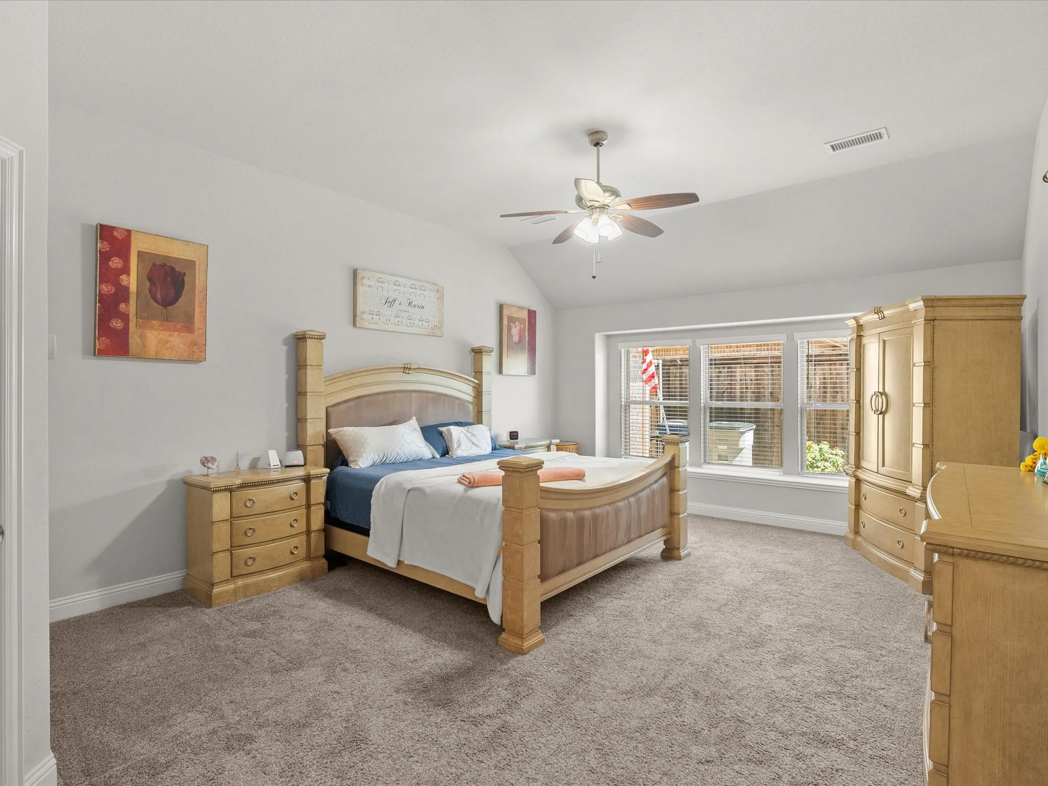 Single Family Residence For Sale in Collin County , 1120 Pheasant Crossing, Wylie, Texas 75098, 4 Bedroom, 2 Bathroom, 2 Garage spaces, 2,239 Sqft, built in 2019, mls#21385633, Real Estate Agent in Wylie, Homes For Sale in Collin county, Homes For Sale in Wylie, Realtor in Wylie Texas, Real Estate Brokerage Independent Realty Texas, Luminita Cordes Realtor