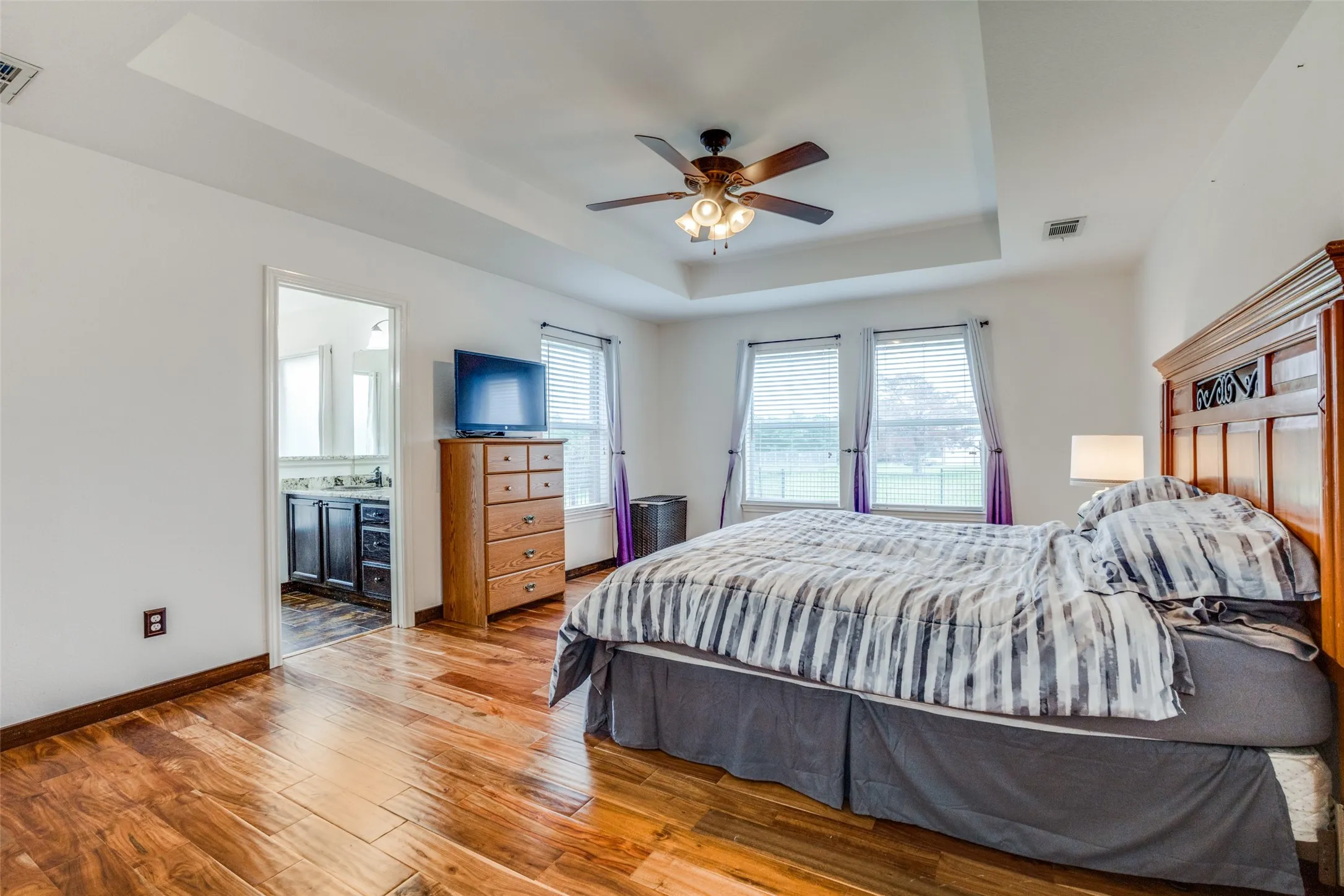 Single Family Residence For Sale in Kaufman County , 14090 Fox Chase Drive, Forney, Texas 75126, 4 Bedroom, 3 Bathroom, 2 Garage spaces, 2,264 Sqft, built in 2003, mls#21384639, Real Estate Agent in Forney, Homes For Sale in Kaufman county, Homes For Sale in Forney, Realtor in Forney Texas, Real Estate Brokerage Independent Realty Texas, Luminita Cordes Realtor