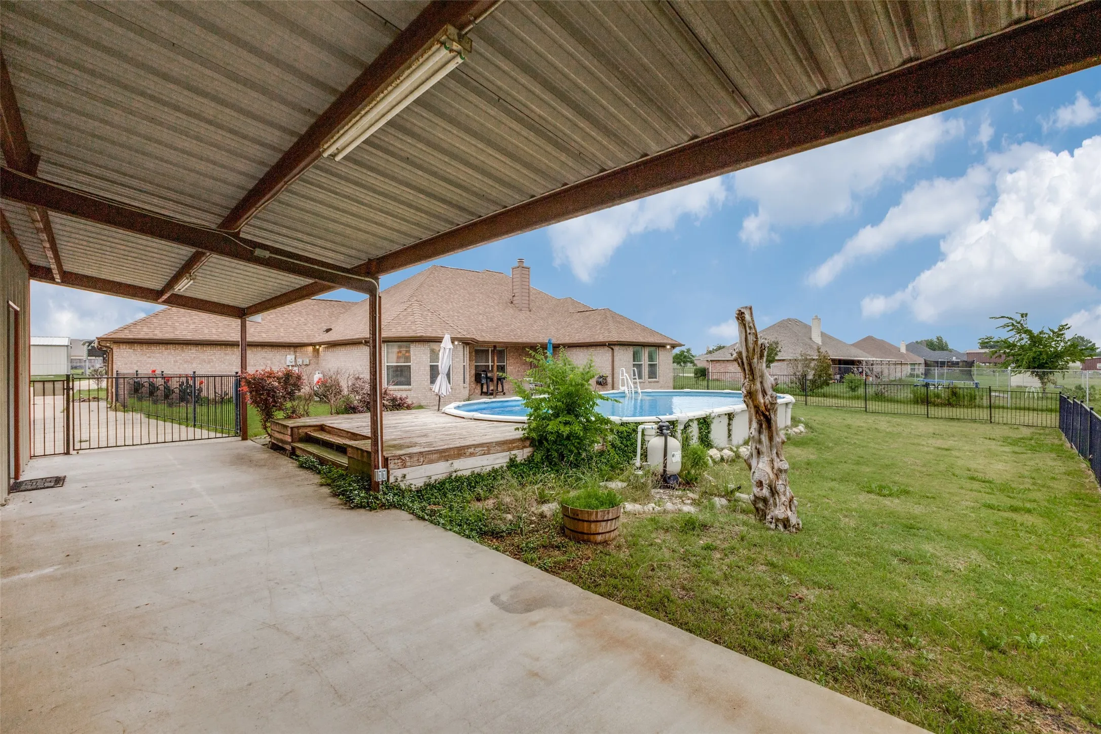 Single Family Residence For Sale in Kaufman County , 14090 Fox Chase Drive, Forney, Texas 75126, 4 Bedroom, 3 Bathroom, 2 Garage spaces, 2,264 Sqft, built in 2003, mls#21384639, Real Estate Agent in Forney, Homes For Sale in Kaufman county, Homes For Sale in Forney, Realtor in Forney Texas, Real Estate Brokerage Independent Realty Texas, Luminita Cordes Realtor