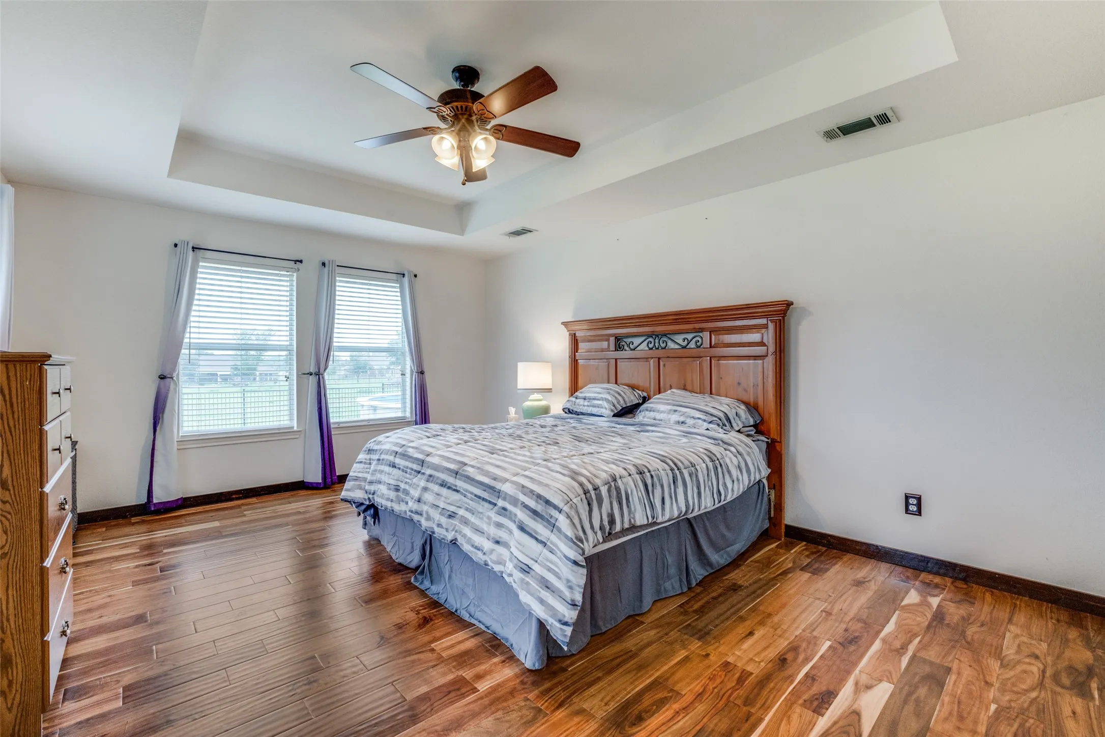 Single Family Residence For Sale in Kaufman County , 14090 Fox Chase Drive, Forney, Texas 75126, 4 Bedroom, 3 Bathroom, 2 Garage spaces, 2,264 Sqft, built in 2003, mls#21384639, Real Estate Agent in Forney, Homes For Sale in Kaufman county, Homes For Sale in Forney, Realtor in Forney Texas, Real Estate Brokerage Independent Realty Texas, Luminita Cordes Realtor