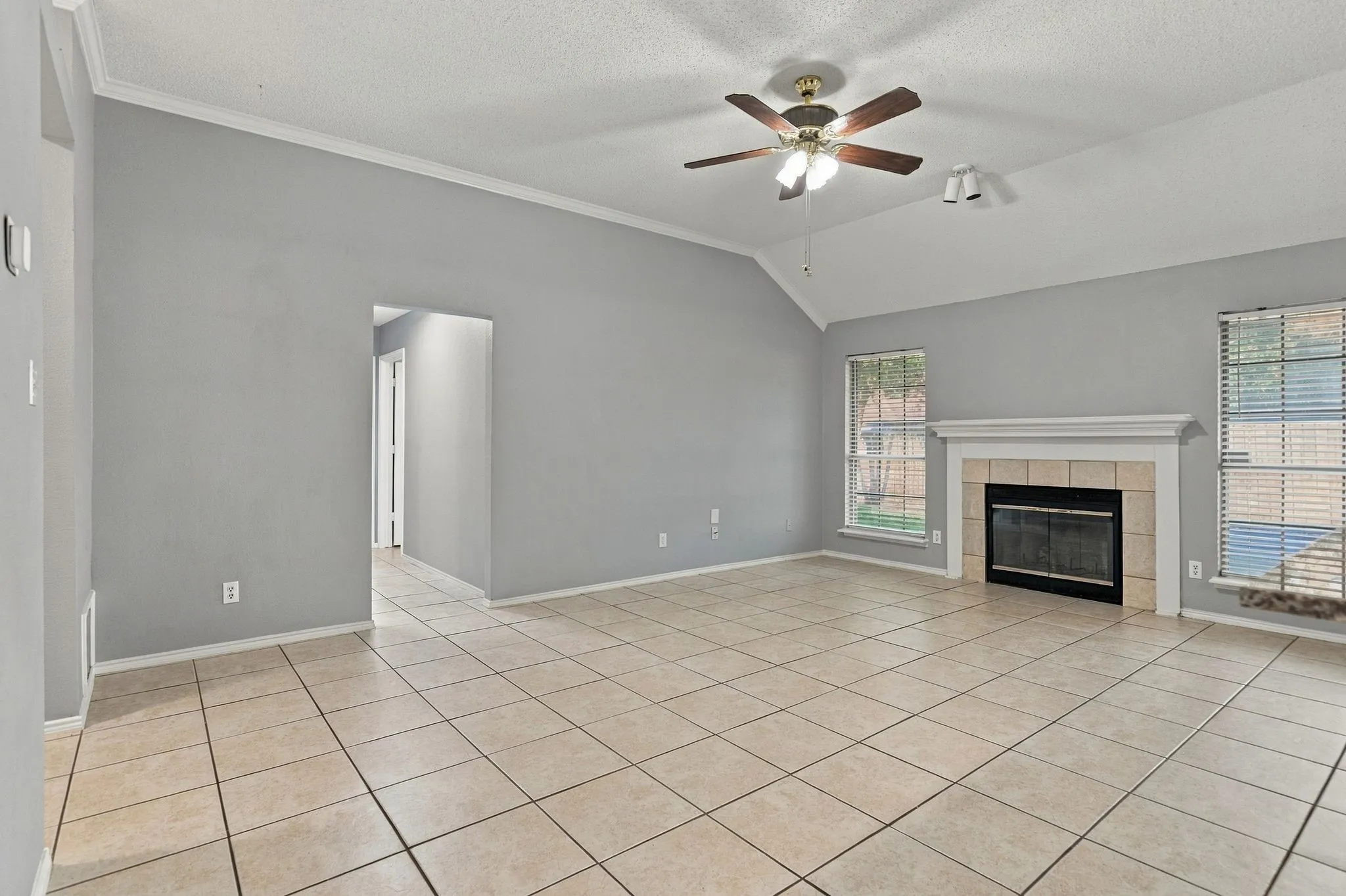 Single Family Residence For Sale in Tarrant County , 7305 Amber Drive, Watauga, Texas 76148, 3 Bedroom, 2 Bathroom, 2 Garage spaces, 1,596 Sqft, built in 1993, mls#21386419, Real Estate Agent in Watauga, Homes For Sale in Tarrant county, Homes For Sale in Watauga, Realtor in Watauga Texas, Real Estate Brokerage Independent Realty Texas, Luminita Cordes Realtor
