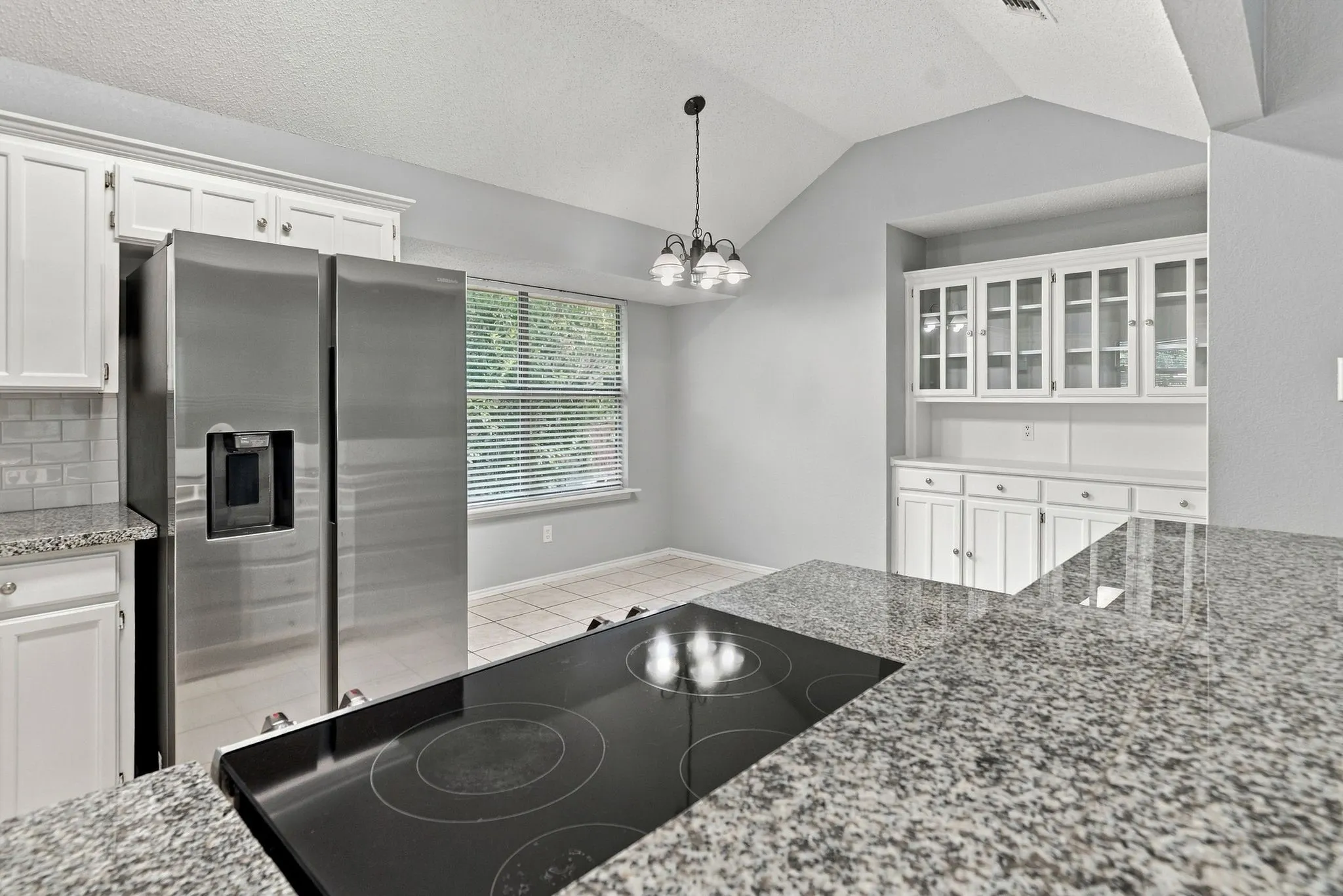 Single Family Residence For Sale in Tarrant County , 7305 Amber Drive, Watauga, Texas 76148, 3 Bedroom, 2 Bathroom, 2 Garage spaces, 1,596 Sqft, built in 1993, mls#21386419, Real Estate Agent in Watauga, Homes For Sale in Tarrant county, Homes For Sale in Watauga, Realtor in Watauga Texas, Real Estate Brokerage Independent Realty Texas, Luminita Cordes Realtor