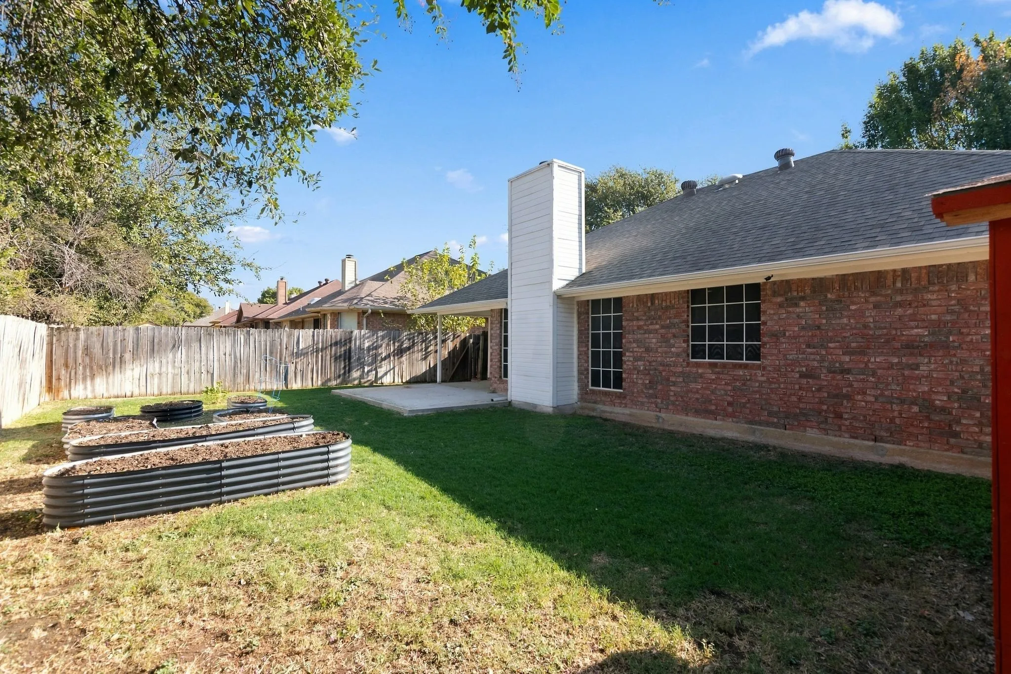 Single Family Residence For Sale in Tarrant County , 7305 Amber Drive, Watauga, Texas 76148, 3 Bedroom, 2 Bathroom, 2 Garage spaces, 1,596 Sqft, built in 1993, mls#21386419, Real Estate Agent in Watauga, Homes For Sale in Tarrant county, Homes For Sale in Watauga, Realtor in Watauga Texas, Real Estate Brokerage Independent Realty Texas, Luminita Cordes Realtor