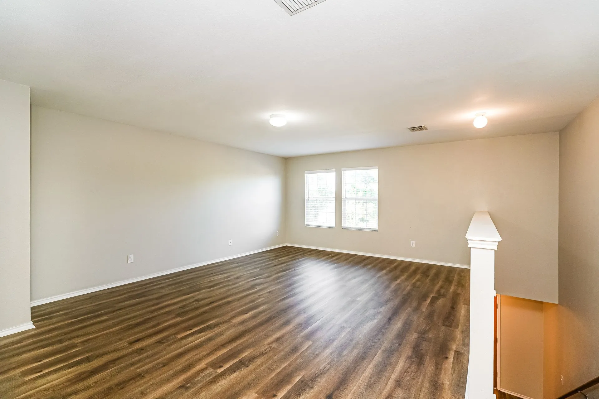 Single Family Residence For Rent in Johnson County , 716 Wrigley Drive, Burleson, Texas 76028, 4 Bedroom, 3 Bathroom, 2 Garage spaces, 2,603 Sqft, built in 2006, mls#21386431, Real Estate Agent in Burleson, Homes For Rent in Johnson county, Homes For Rent in Burleson, Realtor in Burleson Texas, Real Estate Brokerage Independent Realty Texas, Luminita Cordes Realtor