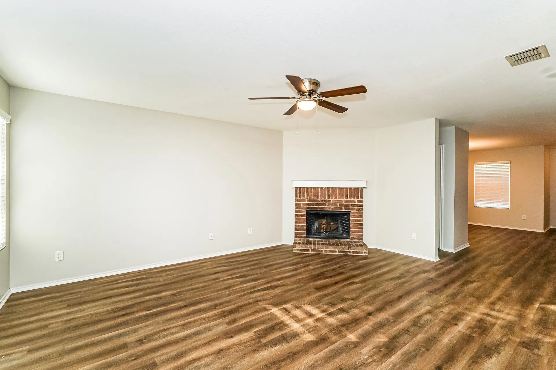 Single Family Residence For Rent in Johnson County , 716 Wrigley Drive, Burleson, Texas 76028, 4 Bedroom, 3 Bathroom, 2 Garage spaces, 2,603 Sqft, built in 2006, mls#21386431, Real Estate Agent in Burleson, Homes For Rent in Johnson county, Homes For Rent in Burleson, Realtor in Burleson Texas, Real Estate Brokerage Independent Realty Texas, Luminita Cordes Realtor