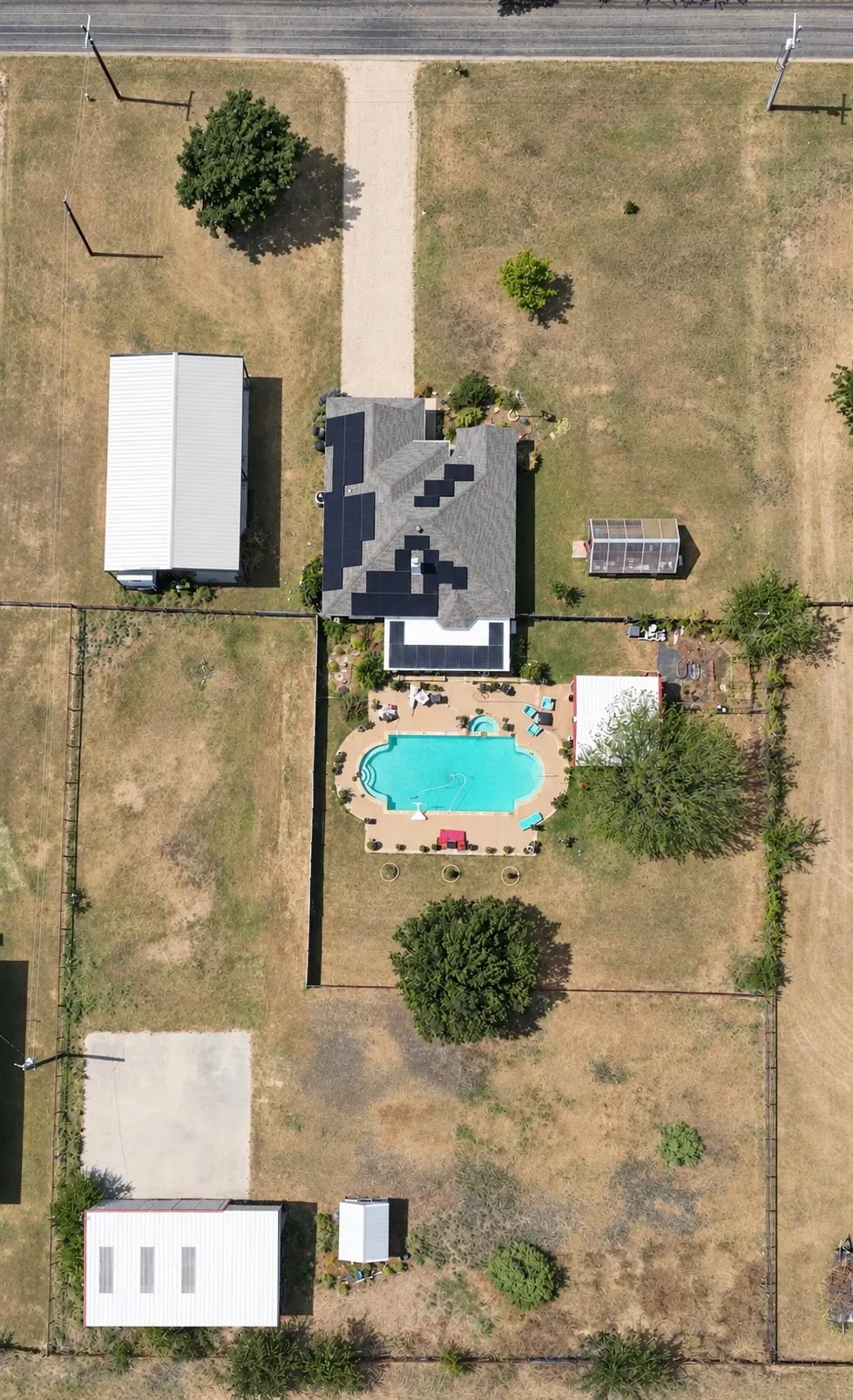 Single Family Residence For Sale in Johnson County , 10612 County Road 1001, Godley, Texas 76044, 4 Bedroom, 2 Bathroom, Garage spaces, 1,807 Sqft, built in 2001, mls#21376750, Real Estate Agent in Godley, Homes For Sale in Johnson county, Homes For Sale in Godley, Realtor in Godley Texas, Real Estate Brokerage Independent Realty Texas, Luminita Cordes Realtor