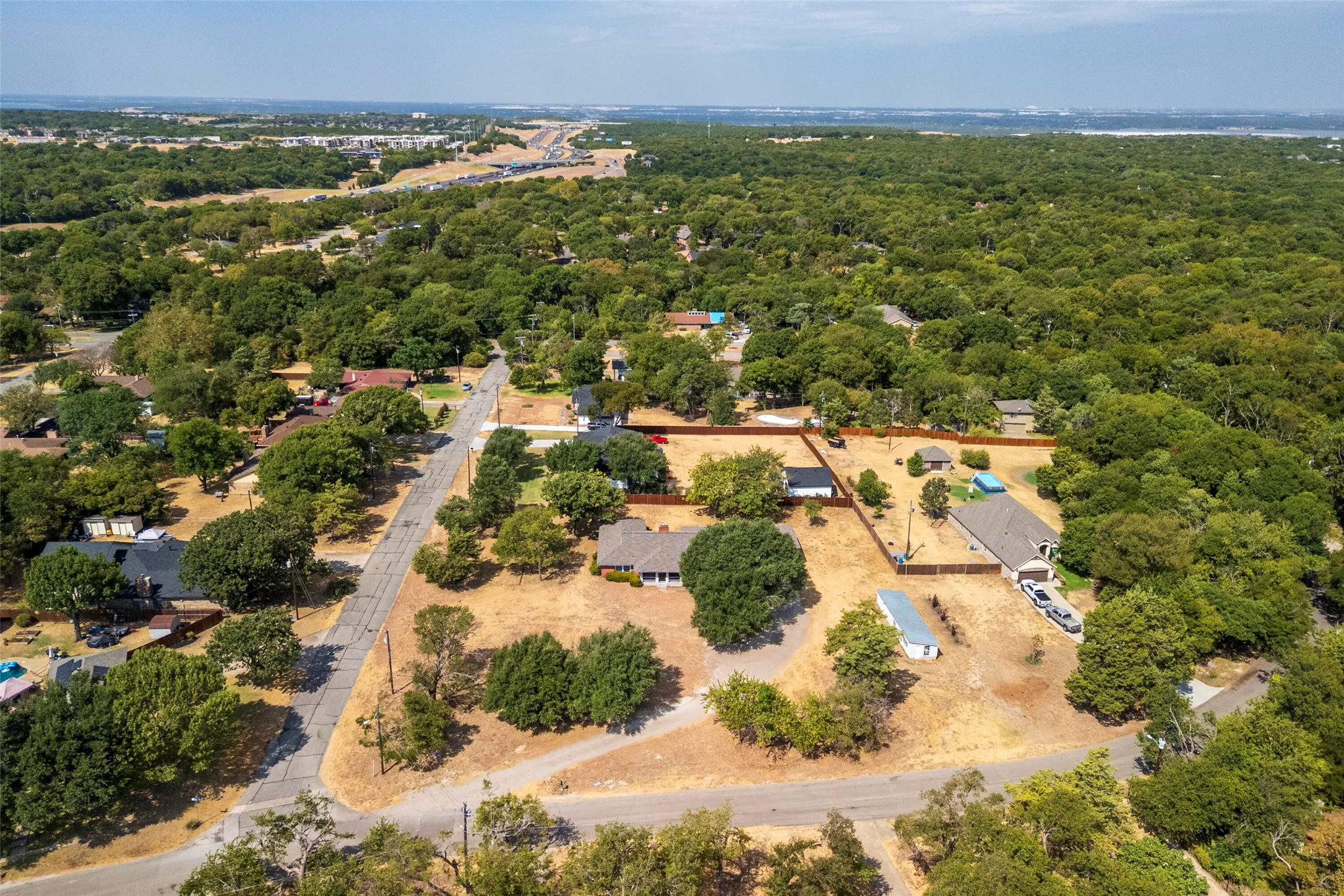 Single Family Residence For Sale in Dallas County , 1119 Dula Circle, Duncanville, Texas 75116, 4 Bedroom, 3 Bathroom, Garage spaces, 2,735 Sqft, built in 1950, mls#21386422, Real Estate Agent in Duncanville, Homes For Sale in Dallas county, Homes For Sale in Duncanville, Realtor in Duncanville Texas, Real Estate Brokerage Independent Realty Texas, Luminita Cordes Realtor