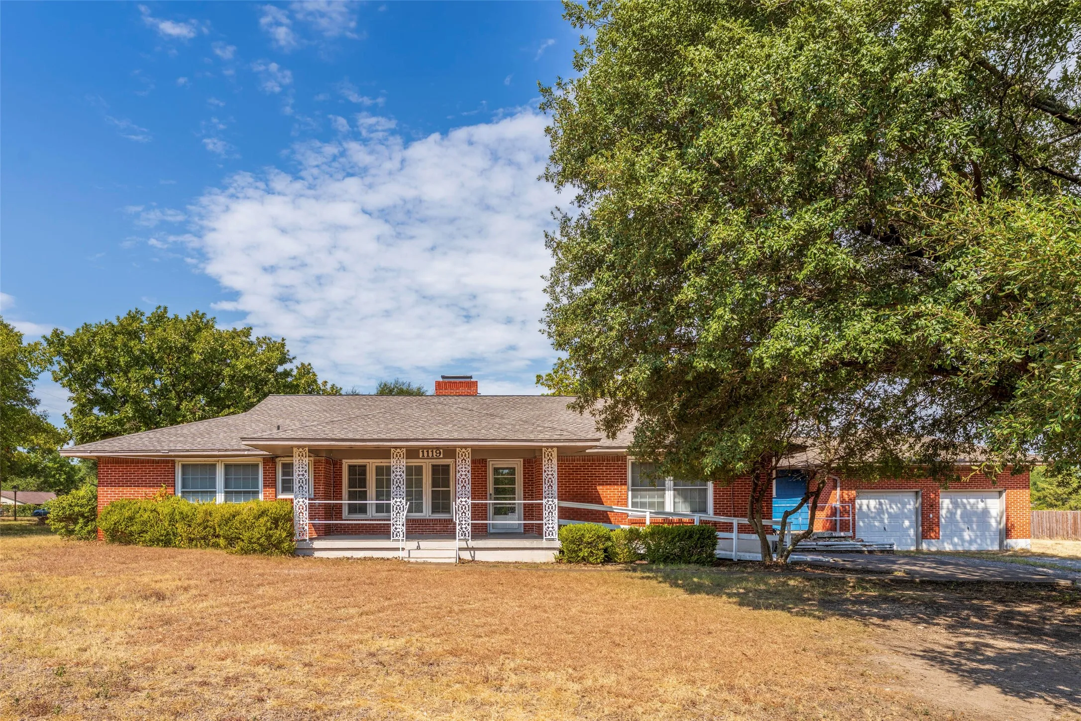 Single Family Residence For Sale in Dallas County , 1119 Dula Circle, Duncanville, Texas 75116, 4 Bedroom, 3 Bathroom, Garage spaces, 2,735 Sqft, built in 1950, mls#21386422, Real Estate Agent in Duncanville, Homes For Sale in Dallas county, Homes For Sale in Duncanville, Realtor in Duncanville Texas, Real Estate Brokerage Independent Realty Texas, Luminita Cordes Realtor