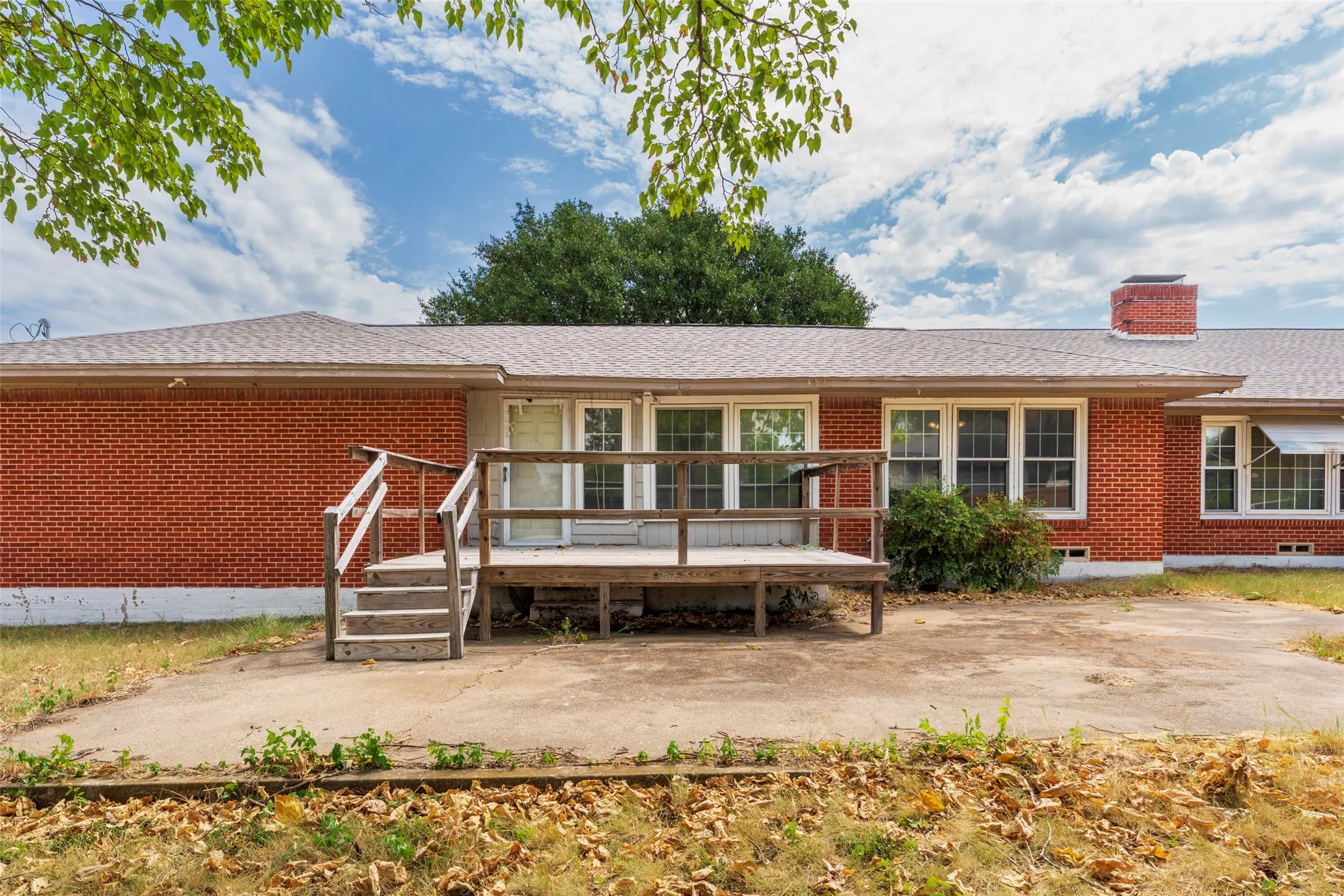 Single Family Residence For Sale in Dallas County , 1119 Dula Circle, Duncanville, Texas 75116, 4 Bedroom, 3 Bathroom, Garage spaces, 2,735 Sqft, built in 1950, mls#21386422, Real Estate Agent in Duncanville, Homes For Sale in Dallas county, Homes For Sale in Duncanville, Realtor in Duncanville Texas, Real Estate Brokerage Independent Realty Texas, Luminita Cordes Realtor