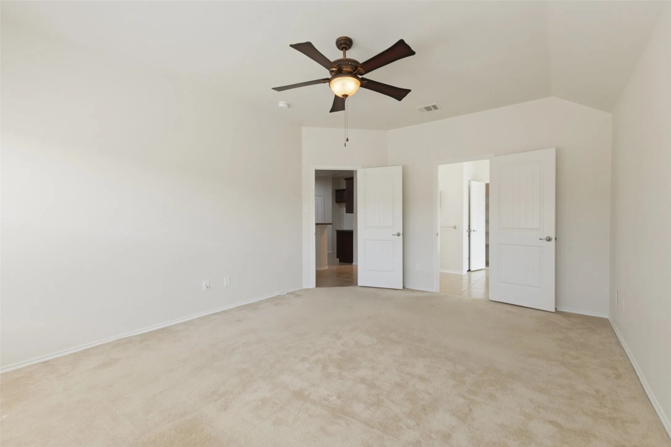Single Family Residence For Rent in Collin County , 608 Byron Nelson Drive, Mc Kinney, Texas 75072, 3 Bedroom, 2 Bathroom, 2 Garage spaces, 2,045 Sqft, built in 2009, mls#21386436, Real Estate Agent in Mc Kinney, Homes For Rent in Collin county, Homes For Rent in Mc Kinney, Realtor in Mc Kinney Texas, Real Estate Brokerage Independent Realty Texas, Luminita Cordes Realtor