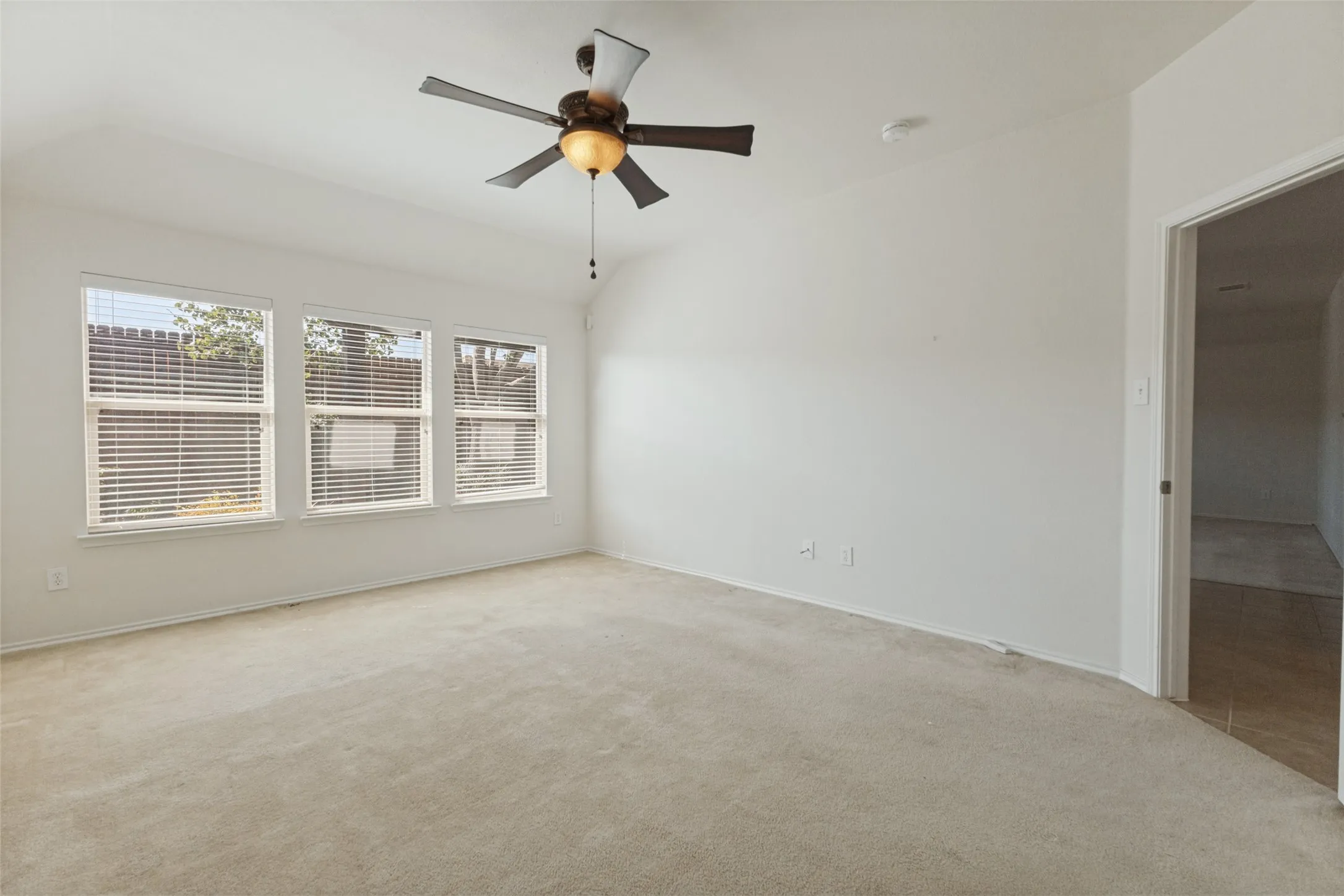 Single Family Residence For Rent in Collin County , 608 Byron Nelson Drive, Mc Kinney, Texas 75072, 3 Bedroom, 2 Bathroom, 2 Garage spaces, 2,045 Sqft, built in 2009, mls#21386436, Real Estate Agent in Mc Kinney, Homes For Rent in Collin county, Homes For Rent in Mc Kinney, Realtor in Mc Kinney Texas, Real Estate Brokerage Independent Realty Texas, Luminita Cordes Realtor