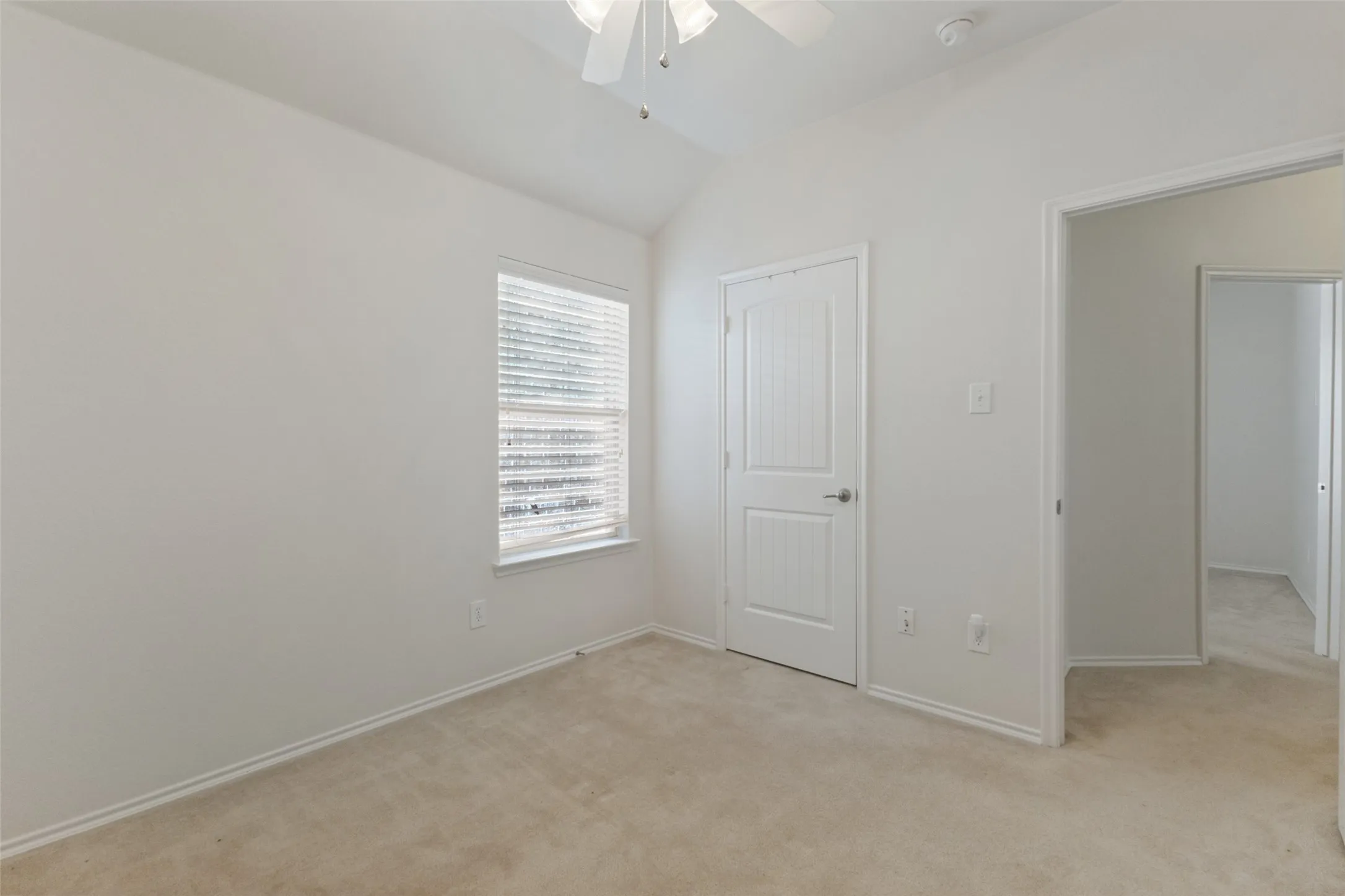 Single Family Residence For Rent in Collin County , 608 Byron Nelson Drive, Mc Kinney, Texas 75072, 3 Bedroom, 2 Bathroom, 2 Garage spaces, 2,045 Sqft, built in 2009, mls#21386436, Real Estate Agent in Mc Kinney, Homes For Rent in Collin county, Homes For Rent in Mc Kinney, Realtor in Mc Kinney Texas, Real Estate Brokerage Independent Realty Texas, Luminita Cordes Realtor