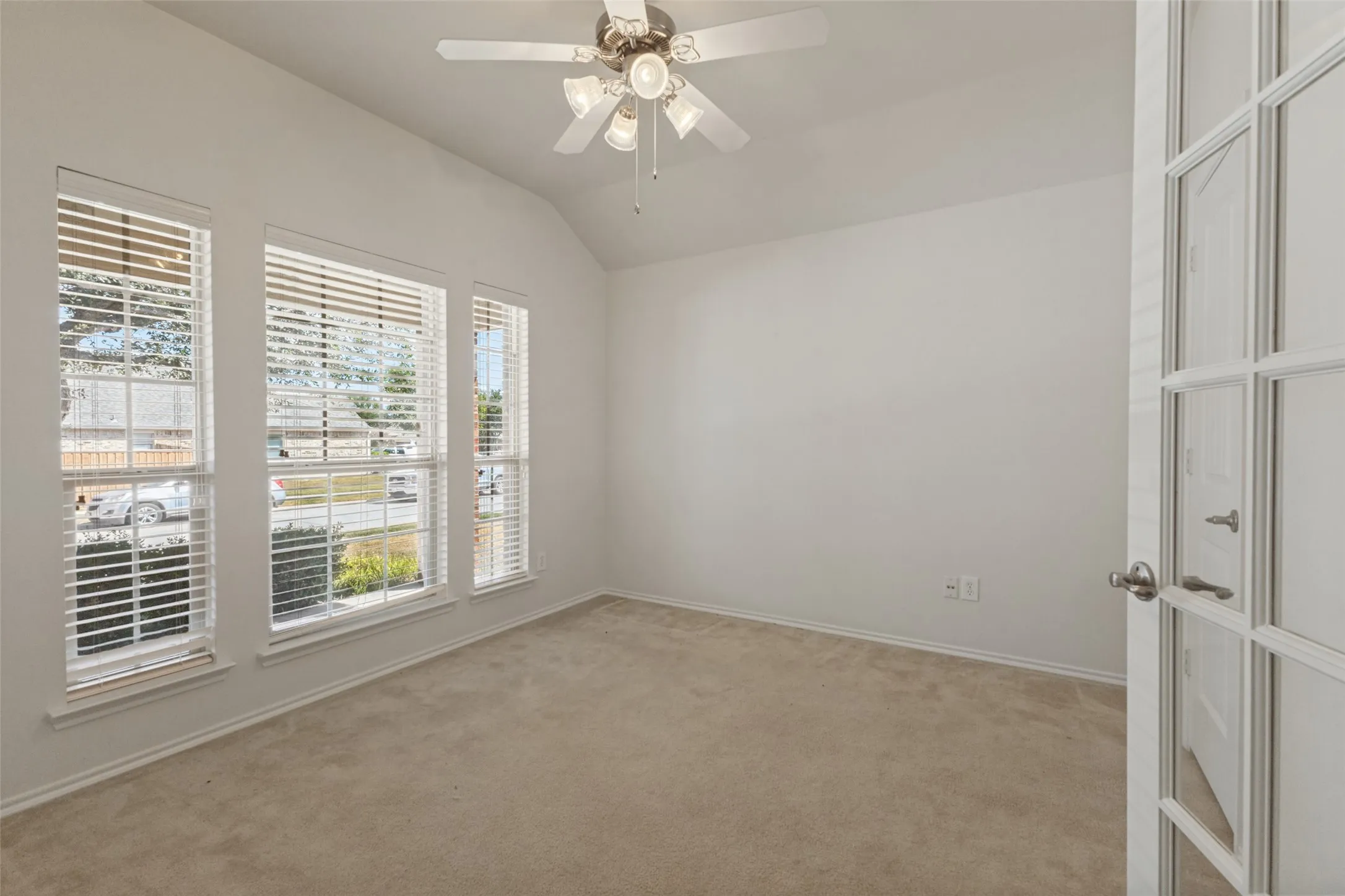 Single Family Residence For Rent in Collin County , 608 Byron Nelson Drive, Mc Kinney, Texas 75072, 3 Bedroom, 2 Bathroom, 2 Garage spaces, 2,045 Sqft, built in 2009, mls#21386436, Real Estate Agent in Mc Kinney, Homes For Rent in Collin county, Homes For Rent in Mc Kinney, Realtor in Mc Kinney Texas, Real Estate Brokerage Independent Realty Texas, Luminita Cordes Realtor