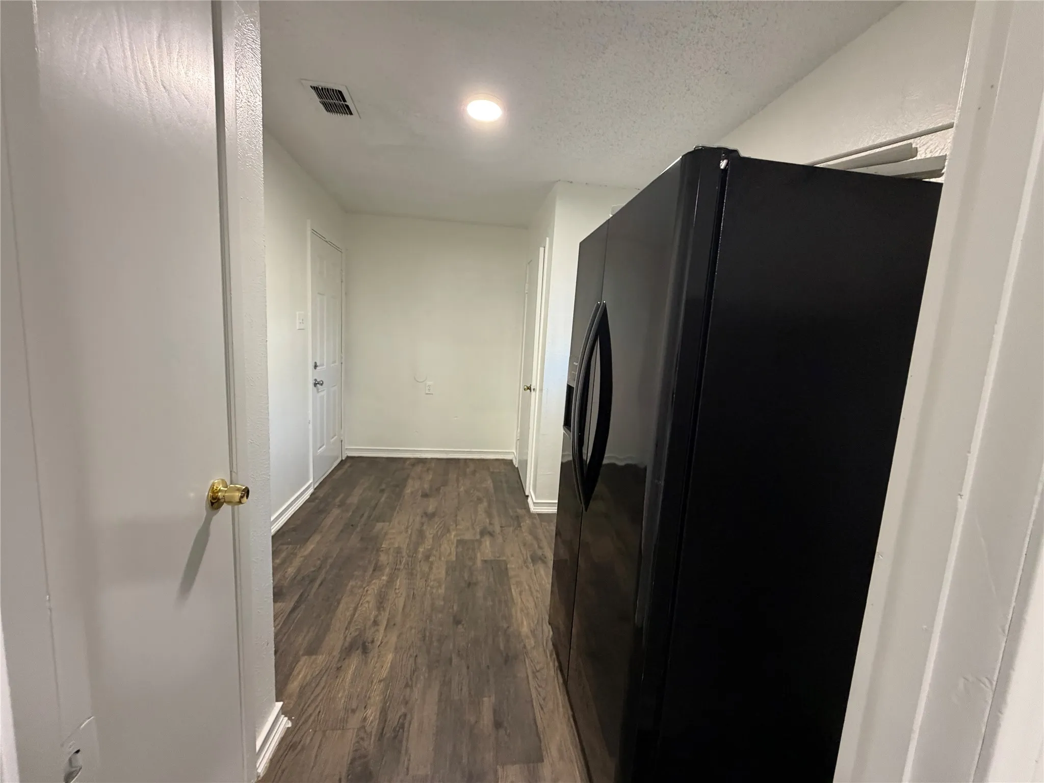 Single Family Residence For Rent in Ellis County , 101 5th Street, Forreston, Texas 76041, 3 Bedroom, 2 Bathroom, 2 Garage spaces, 1,620 Sqft, built in 1959, mls#21385963, Real Estate Agent in Forreston, Homes For Rent in Ellis county, Homes For Rent in Forreston, Realtor in Forreston Texas, Real Estate Brokerage Independent Realty Texas, Luminita Cordes Realtor