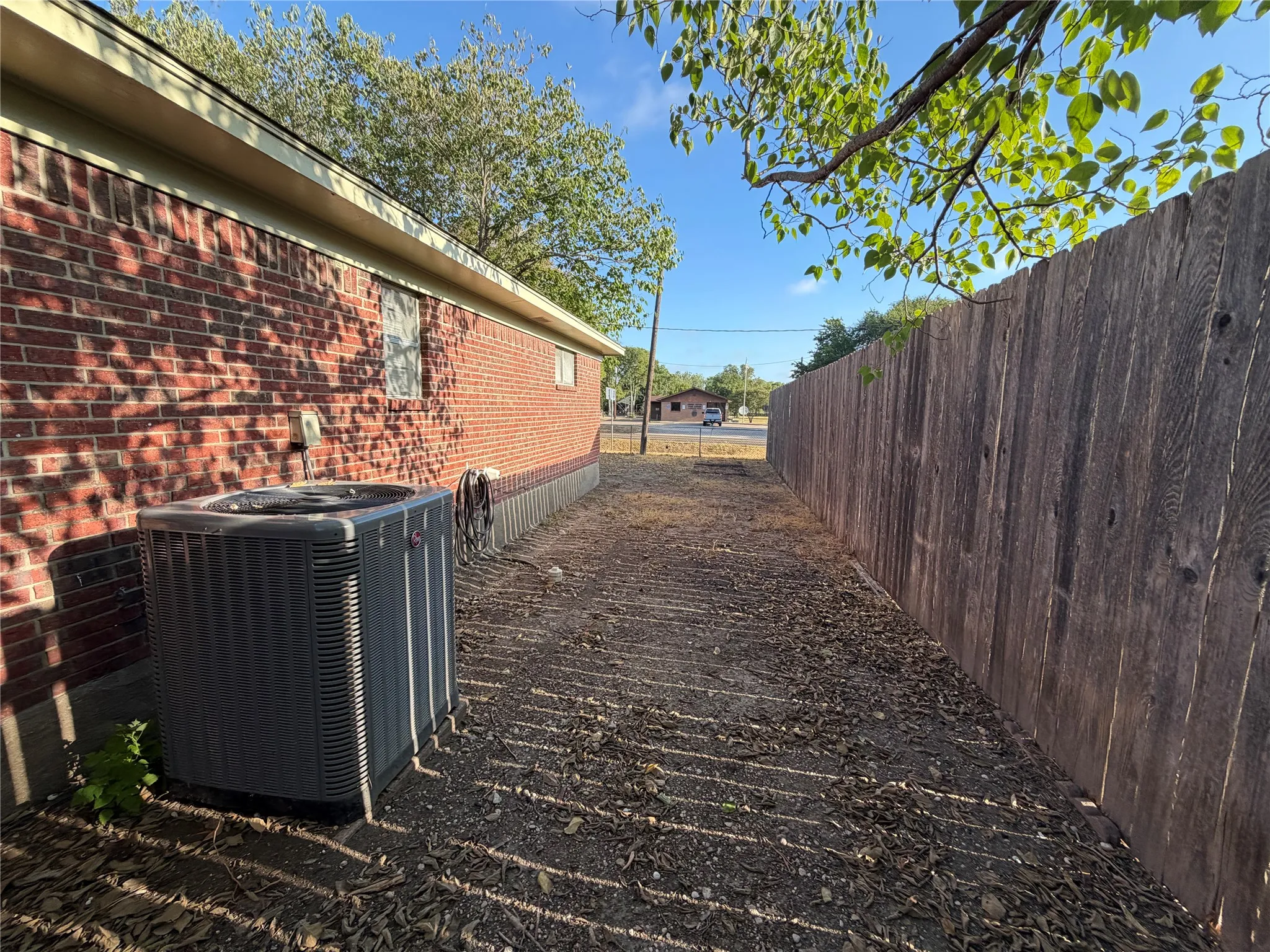 Single Family Residence For Rent in Ellis County , 101 5th Street, Forreston, Texas 76041, 3 Bedroom, 2 Bathroom, 2 Garage spaces, 1,620 Sqft, built in 1959, mls#21385963, Real Estate Agent in Forreston, Homes For Rent in Ellis county, Homes For Rent in Forreston, Realtor in Forreston Texas, Real Estate Brokerage Independent Realty Texas, Luminita Cordes Realtor