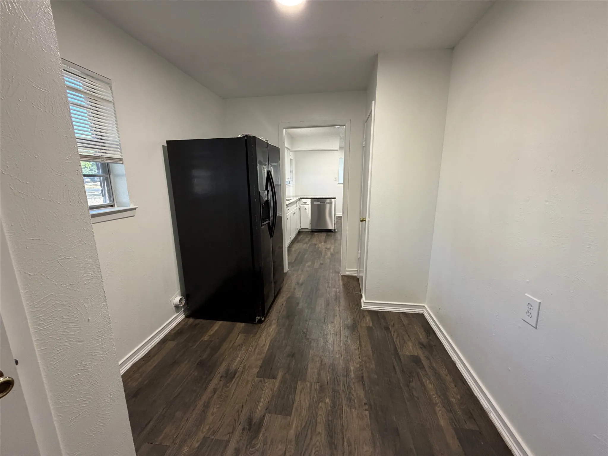 Single Family Residence For Rent in Ellis County , 101 5th Street, Forreston, Texas 76041, 3 Bedroom, 2 Bathroom, 2 Garage spaces, 1,620 Sqft, built in 1959, mls#21385963, Real Estate Agent in Forreston, Homes For Rent in Ellis county, Homes For Rent in Forreston, Realtor in Forreston Texas, Real Estate Brokerage Independent Realty Texas, Luminita Cordes Realtor