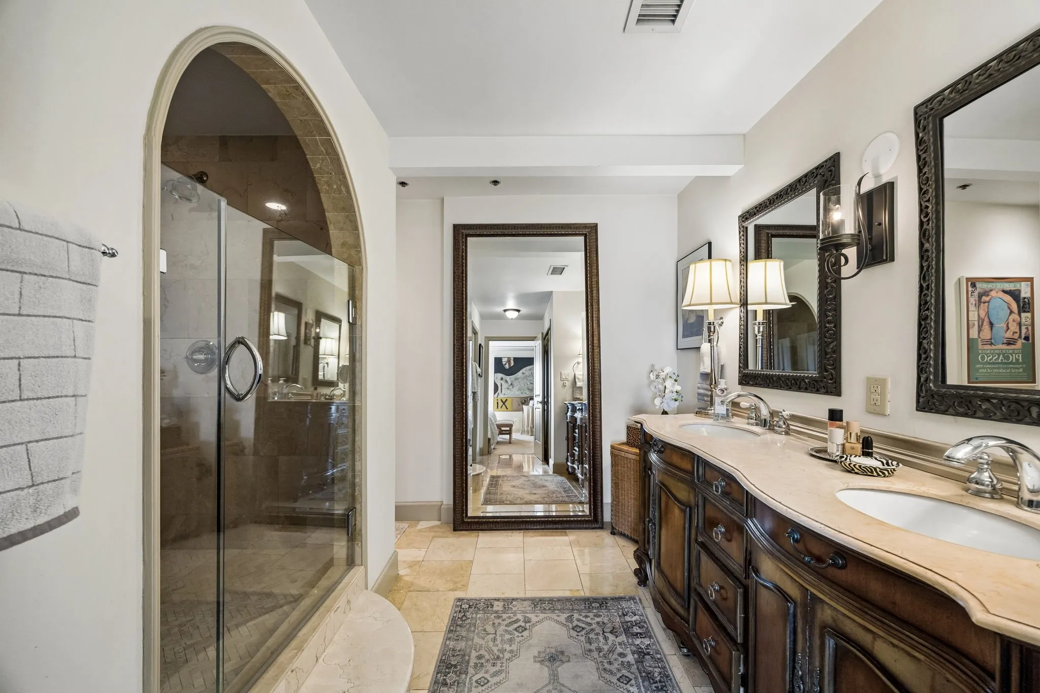 Condominium For Sale in Dallas County , 5909 Luther Lane 1401, Dallas, Texas 75225, 2 Bedroom, 2 Bathroom, 2 Garage spaces, 1,408 Sqft, built in 1983, mls#21383710, Real Estate Agent in Dallas, Homes For Sale in Dallas county, Homes For Sale in Dallas, Realtor in Dallas Texas, Real Estate Brokerage Independent Realty Texas, Luminita Cordes Realtor