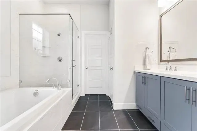 Single Family Residence For Sale in Dallas County , 5144 Artemesia Lane, Dallas, Texas 75209, 3 Bedroom, 4 Bathroom, 2 Garage spaces, 1,935 Sqft, built in 2018, mls#21380862, Real Estate Agent in Dallas, Homes For Sale in Dallas county, Homes For Sale in Dallas, Realtor in Dallas Texas, Real Estate Brokerage Independent Realty Texas, Luminita Cordes Realtor