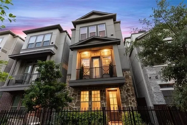 Single Family Residence For Sale in Dallas County , 5144 Artemesia Lane, Dallas, Texas 75209, 3 Bedroom, 4 Bathroom, 2 Garage spaces, 1,935 Sqft, built in 2018, mls#21380862, Real Estate Agent in Dallas, Homes For Sale in Dallas county, Homes For Sale in Dallas, Realtor in Dallas Texas, Real Estate Brokerage Independent Realty Texas, Luminita Cordes Realtor