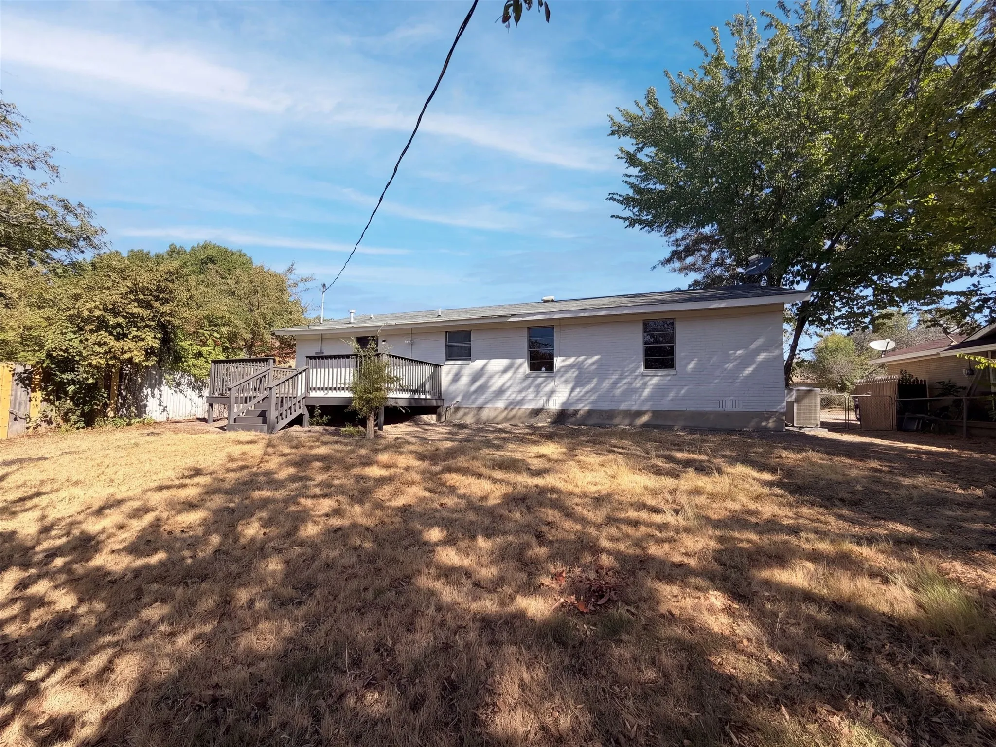 Single Family Residence For Sale in Tarrant County , 8021 Tumbleweed Trail, White Settlement, Texas 76108, 3 Bedroom, 2 Bathroom, Garage spaces, 1,334 Sqft, built in 1956, mls#21386442, Real Estate Agent in White Settlement, Homes For Sale in Tarrant county, Homes For Sale in White Settlement, Realtor in White Settlement Texas, Real Estate Brokerage Independent Realty Texas, Luminita Cordes Realtor