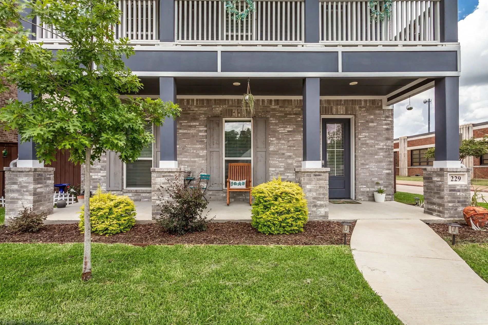 Single Family Residence For Sale in Ellis County , 229 E 5th Street, Ferris, Texas 75125, 3 Bedroom, 3 Bathroom, 2 Garage spaces, 2,016 Sqft, built in 2021, mls#21386448, Real Estate Agent in Ferris, Homes For Sale in Ellis county, Homes For Sale in Ferris, Realtor in Ferris Texas, Real Estate Brokerage Independent Realty Texas, Luminita Cordes Realtor
