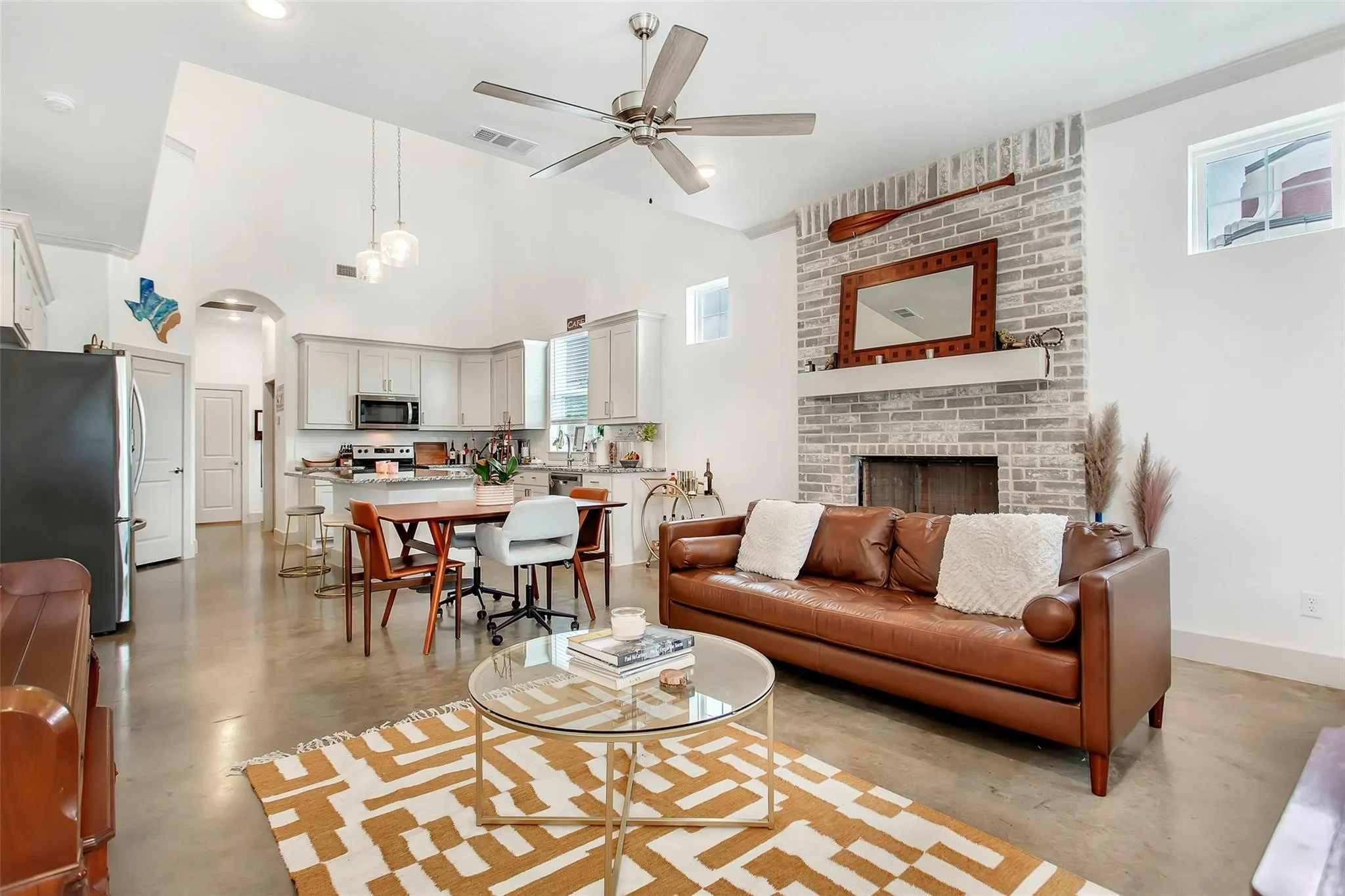 Single Family Residence For Sale in Ellis County , 229 E 5th Street, Ferris, Texas 75125, 3 Bedroom, 3 Bathroom, 2 Garage spaces, 2,016 Sqft, built in 2021, mls#21386448, Real Estate Agent in Ferris, Homes For Sale in Ellis county, Homes For Sale in Ferris, Realtor in Ferris Texas, Real Estate Brokerage Independent Realty Texas, Luminita Cordes Realtor